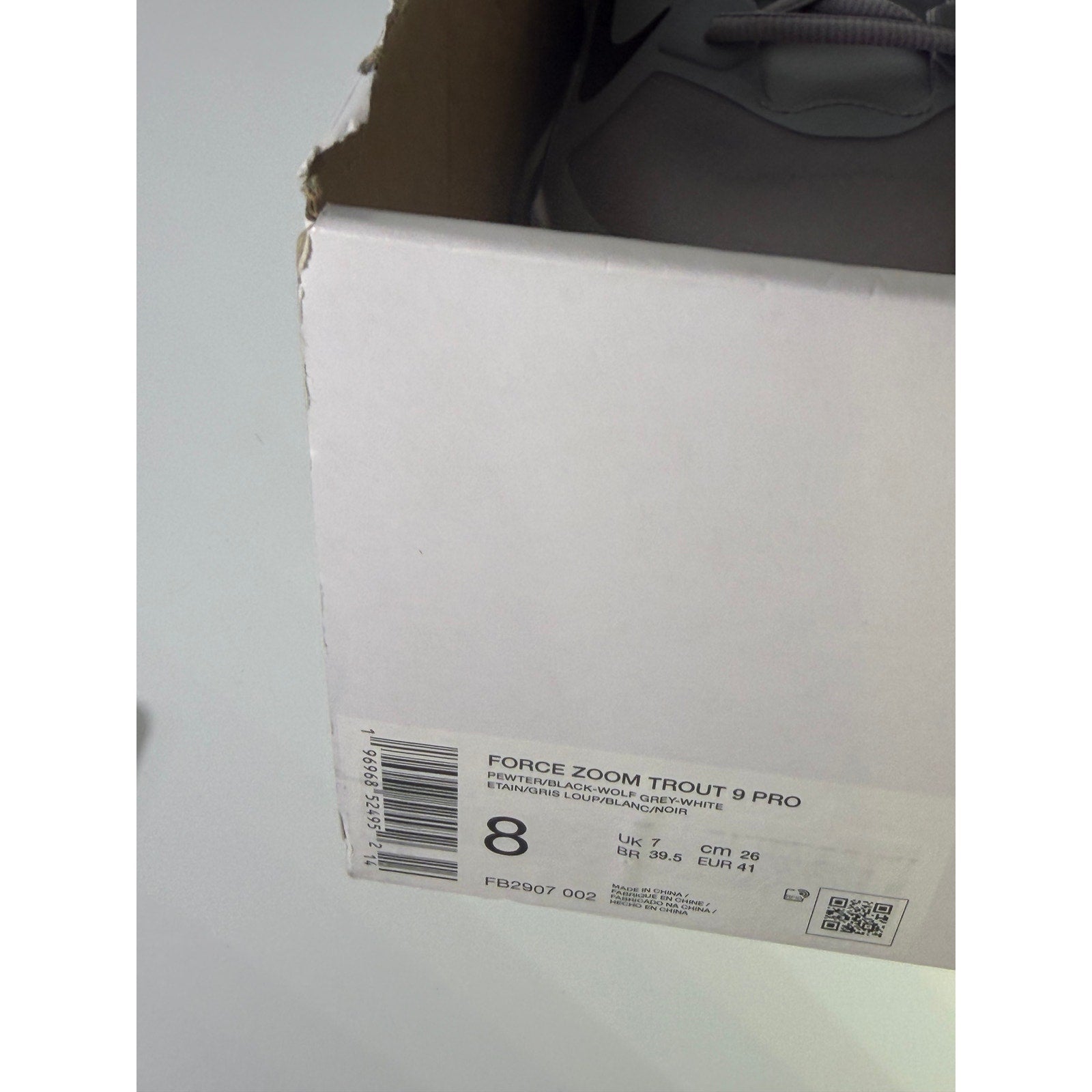 Nike Force Zoom Trout 9 Pro men's baseball cleats in grey, size 8, featuring sporty design and athletic performance details.