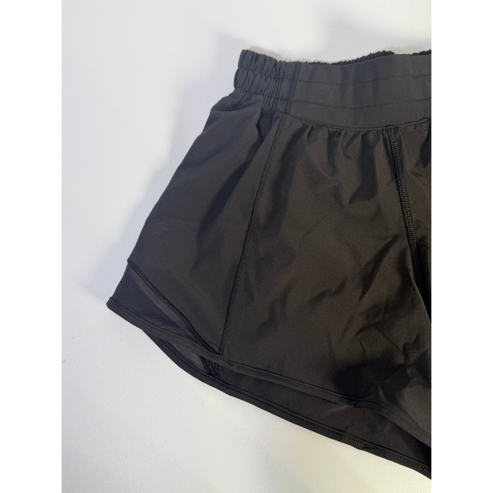 Lululemon Hotty Hot Low Rise Lined Shorts 4" Black Women's Size 4 NWT