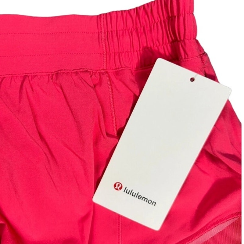 Lululemon Hotty Hot Short 2.5" – Size 14 – LIPG Lipgloss Pink – NWT – $68 Retail
