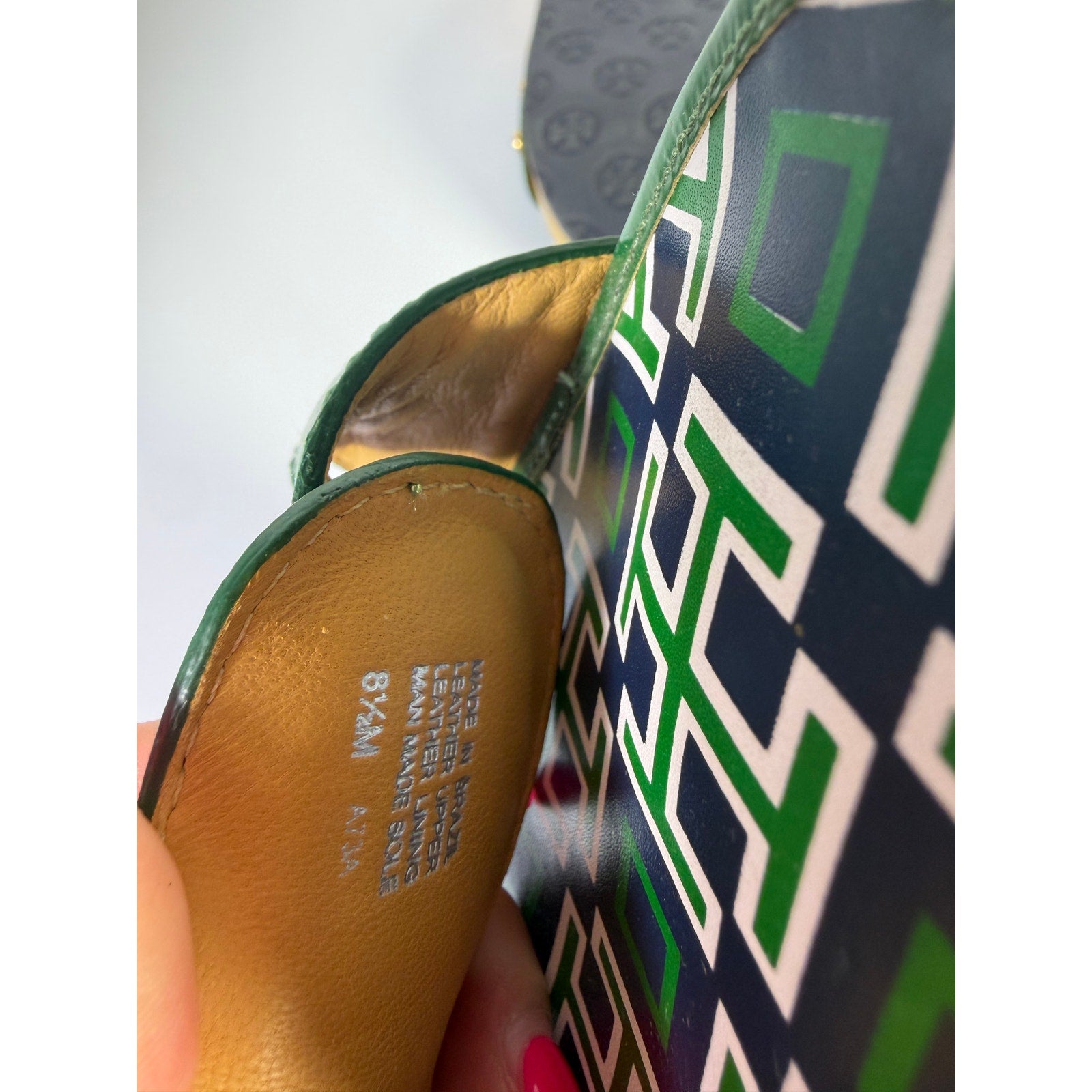 Tory Burch Green Patent Leather Slide Sandals Women's Size 8.5 Made in Brazil