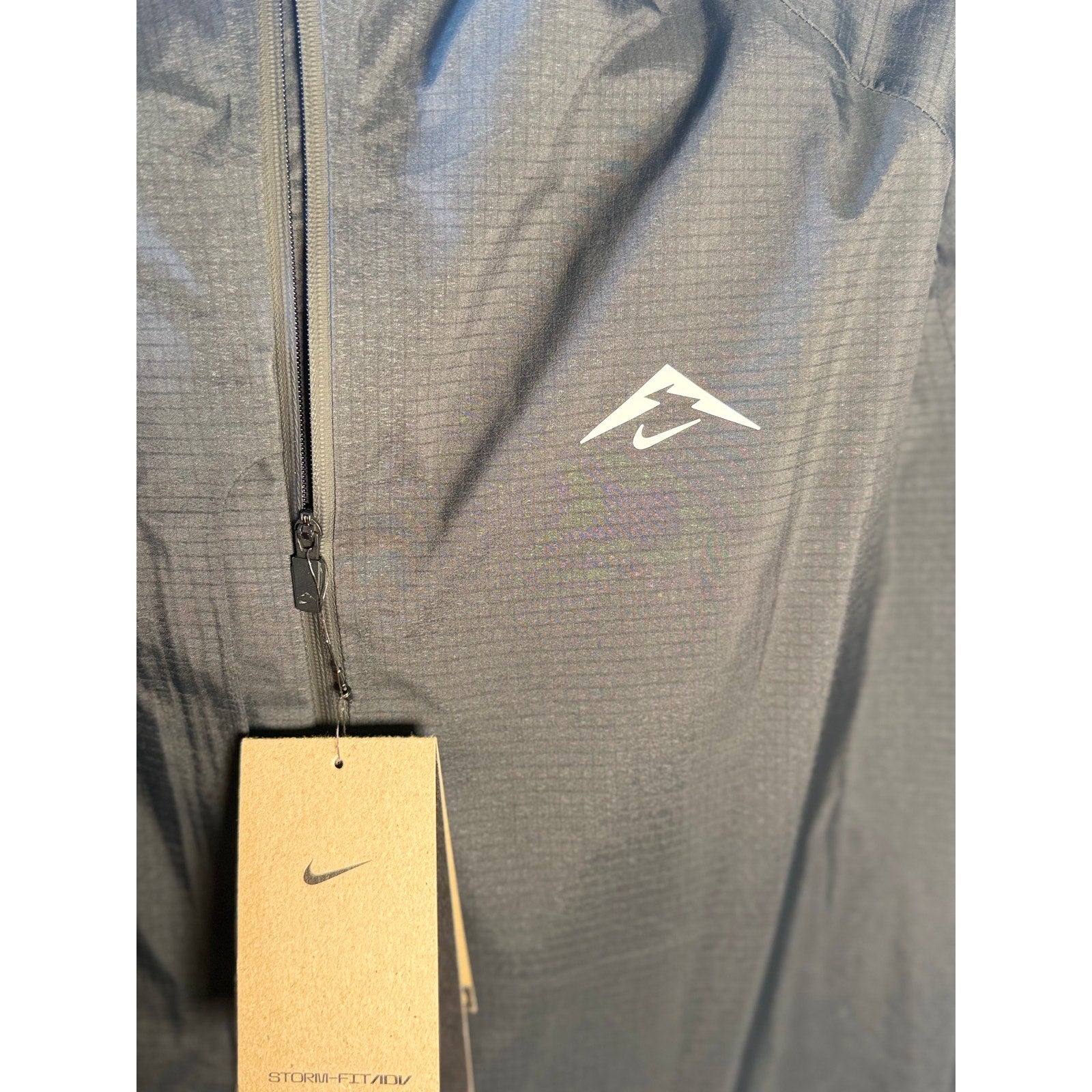 Nike Running Windrunner Hooded Jacket Men's XL Gray Full Zip FZ1084-010 NWT