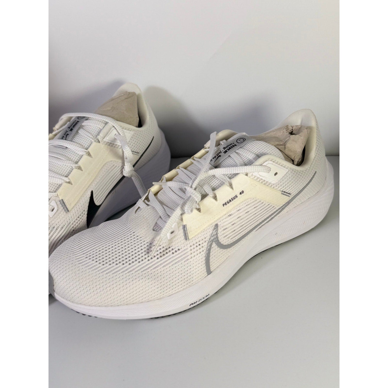 Nike Air Zoom Pegasus 40 White Running Shoes Women's US 16 DV3853-102