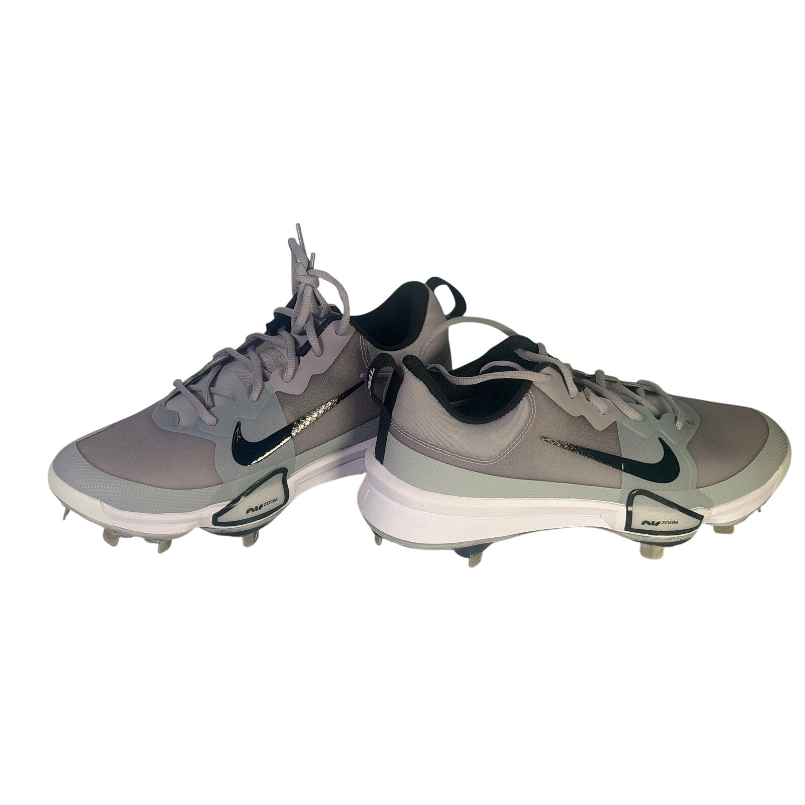 Nike Force Zoom Trout 9 Pro men's grey baseball cleats, size 8, with breathable upper and cleat outsole for traction.
