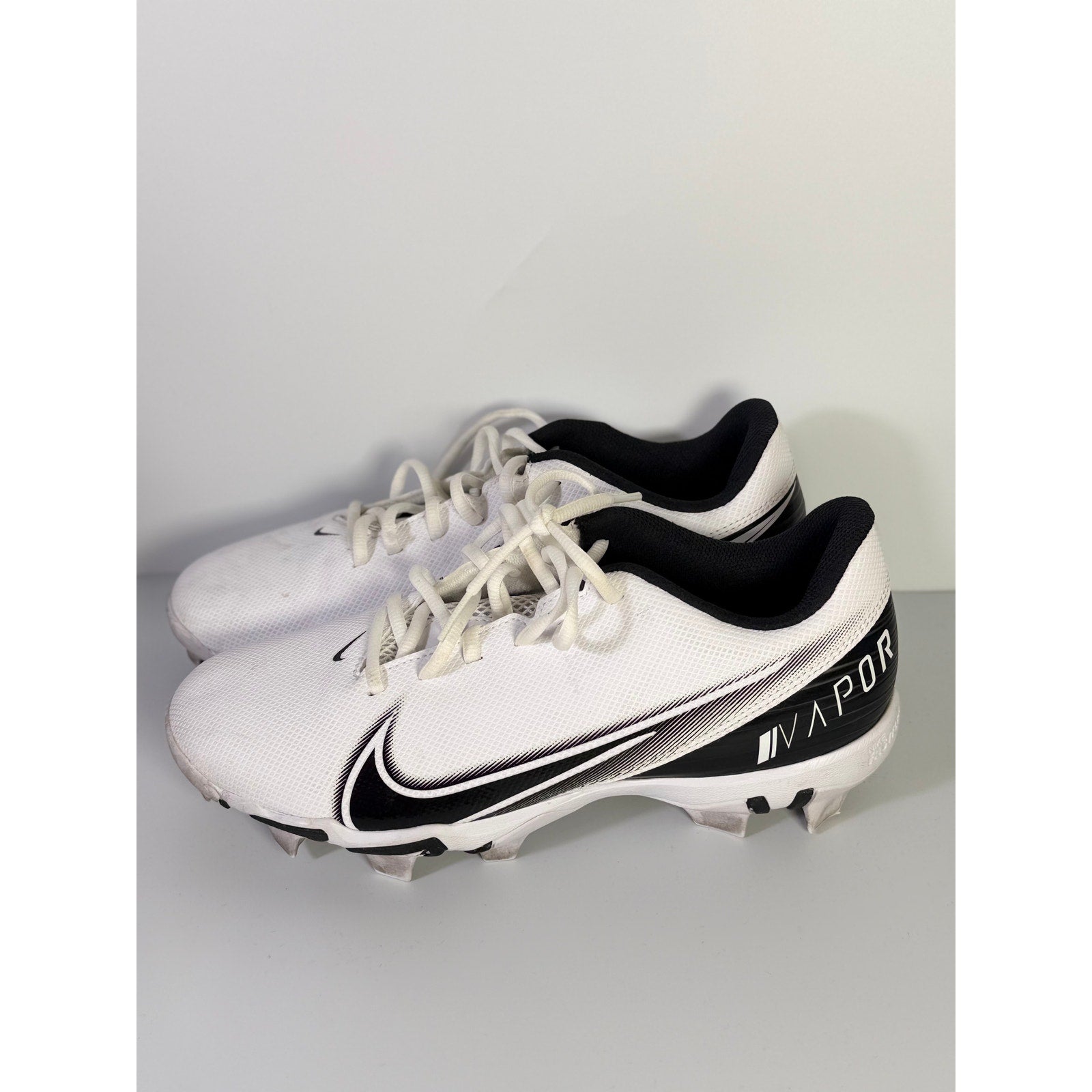 Nike Vapor Football Cleats White Black Men's Size 8.5 US CD0074-100