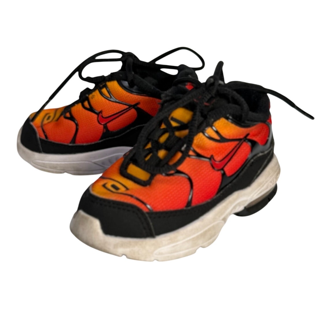 Nike Air Max Orange Red Black Lace-Up Athletic Sneakers Pre-Owned Size 5C