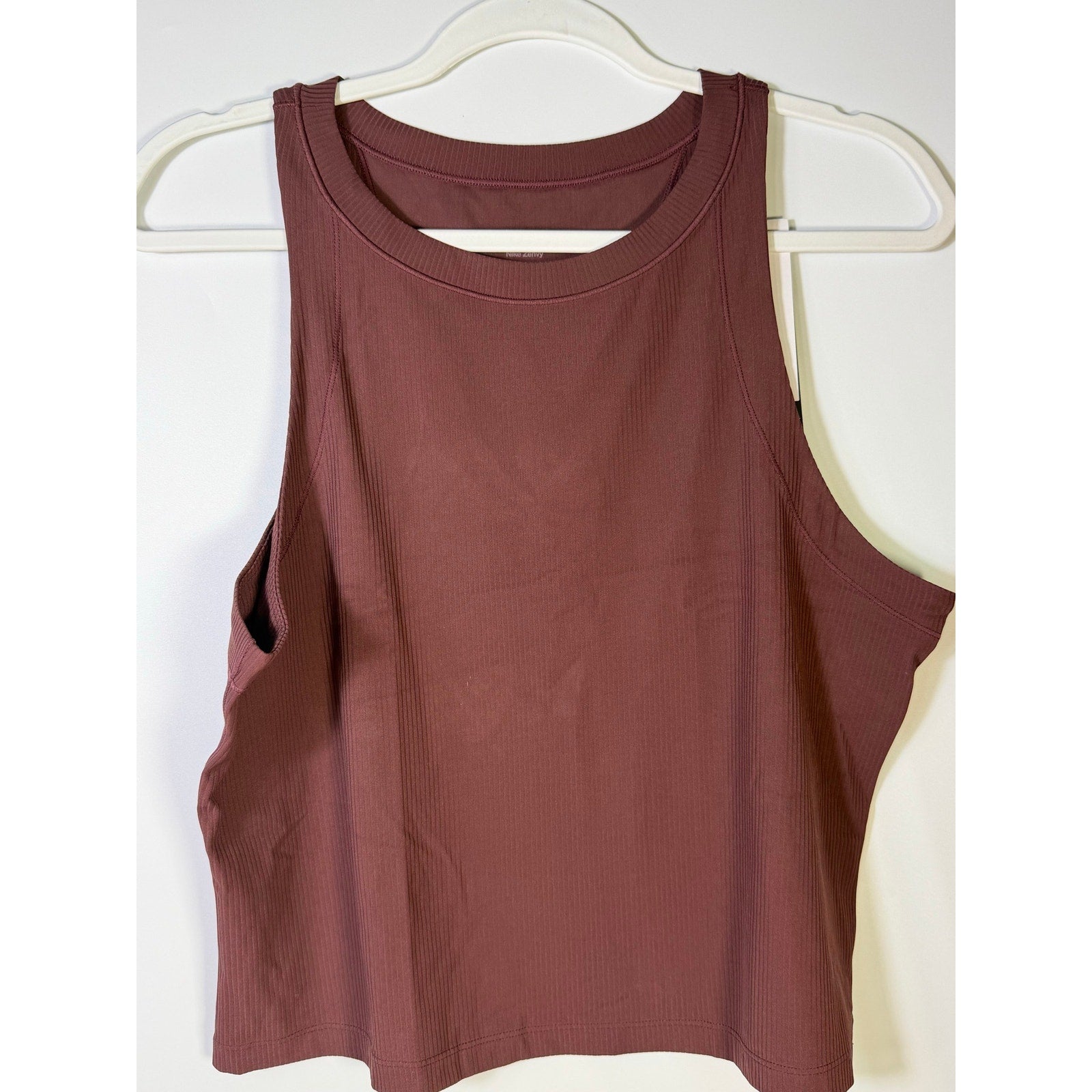 Nike Women’s Ribbed Cropped Muscle Tank Top Brown Size L NWT