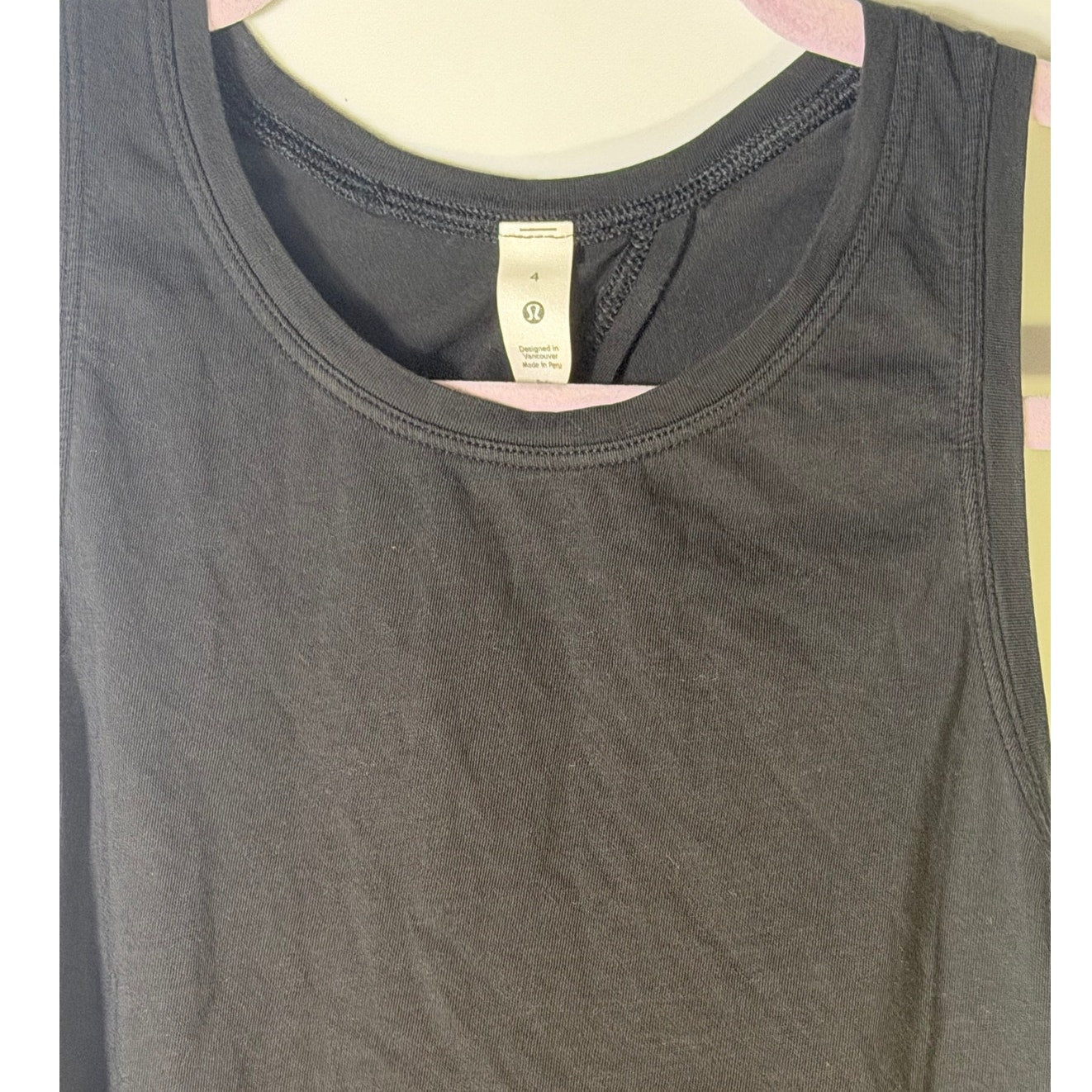 Lululemon Women’s High-Neck Open-Back Athletic Tank Top Black Size 4