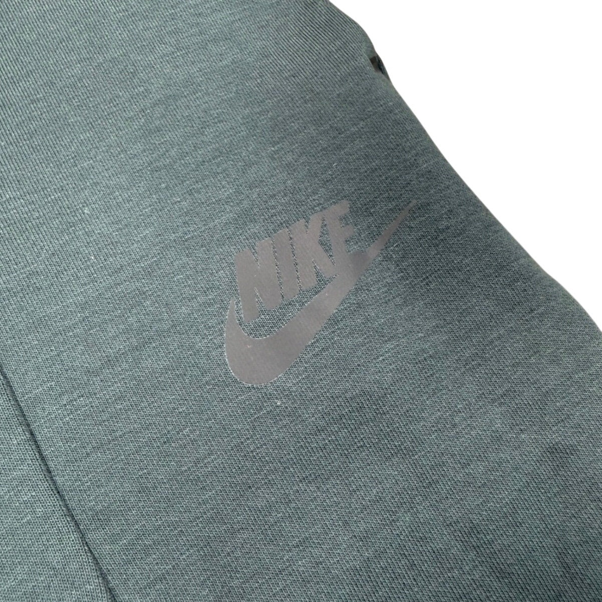 Nike Slim Fit Knee-Length Athletic Skirt – Women’s Small – NWT