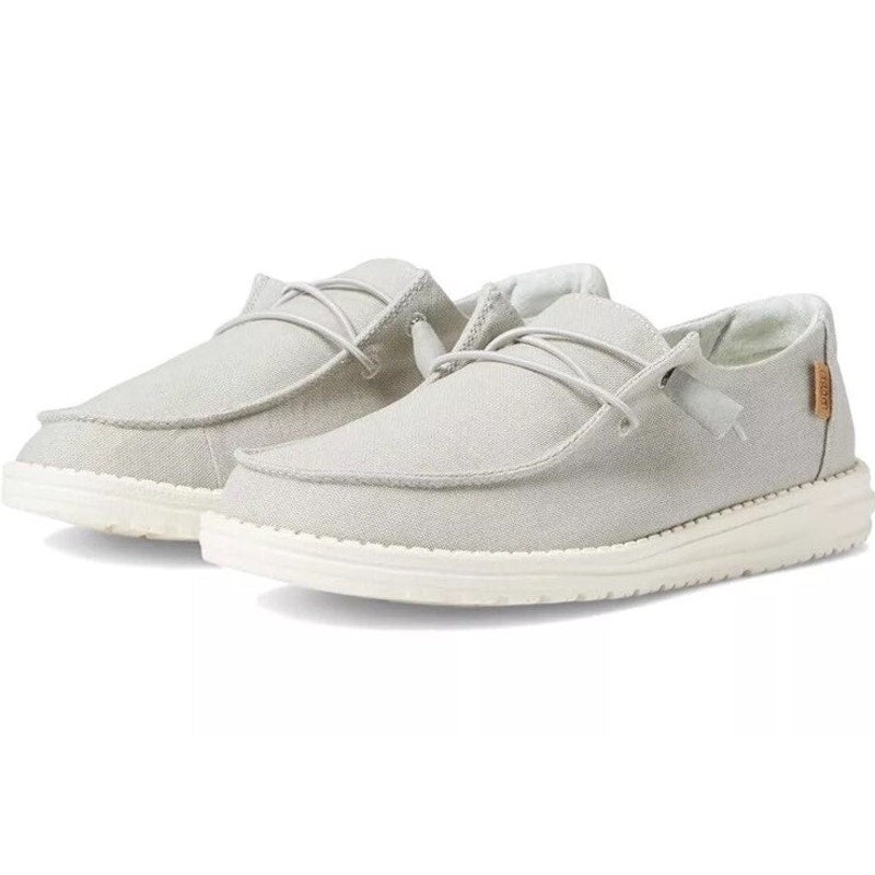 NEW Hey Dude Wendy Chambray Shoes – Women’s Size 8 – Light Grey