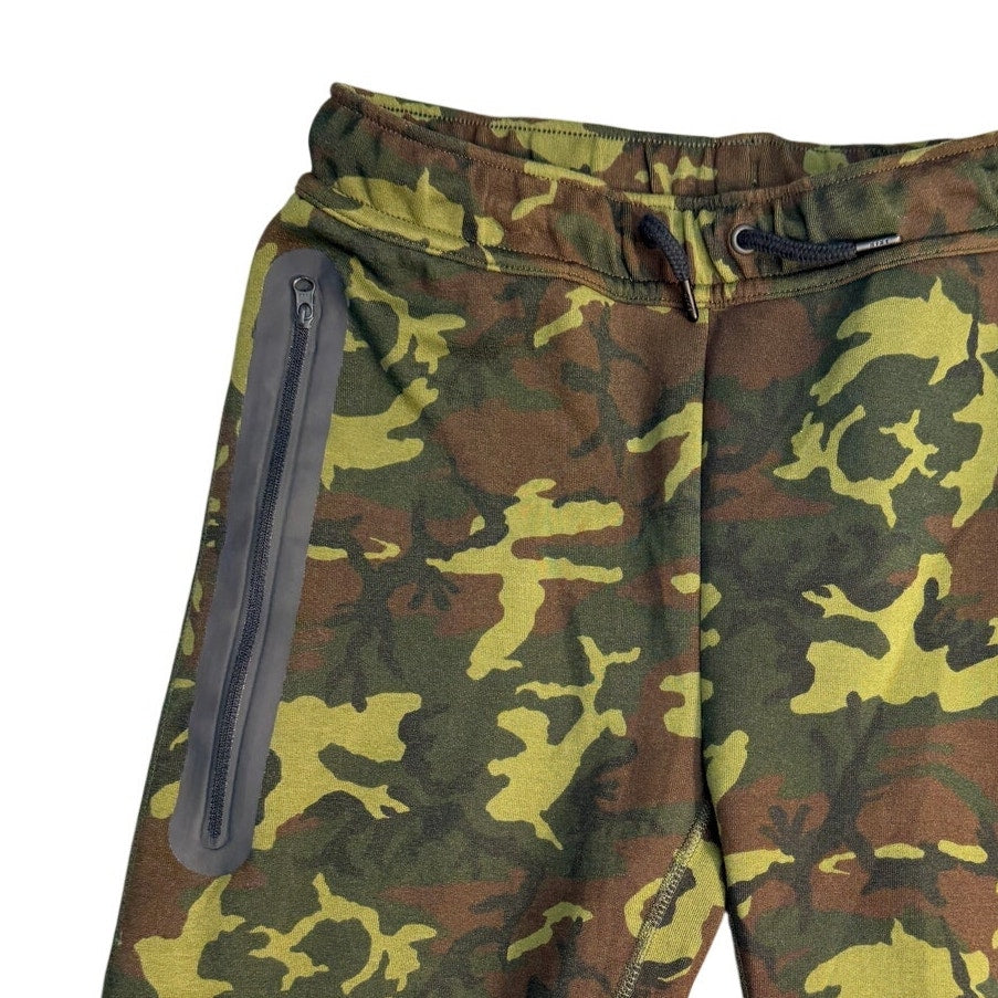 NEW Nike Sportswear Tech Camo Jogger Pants – Youth Large – Slim Fit