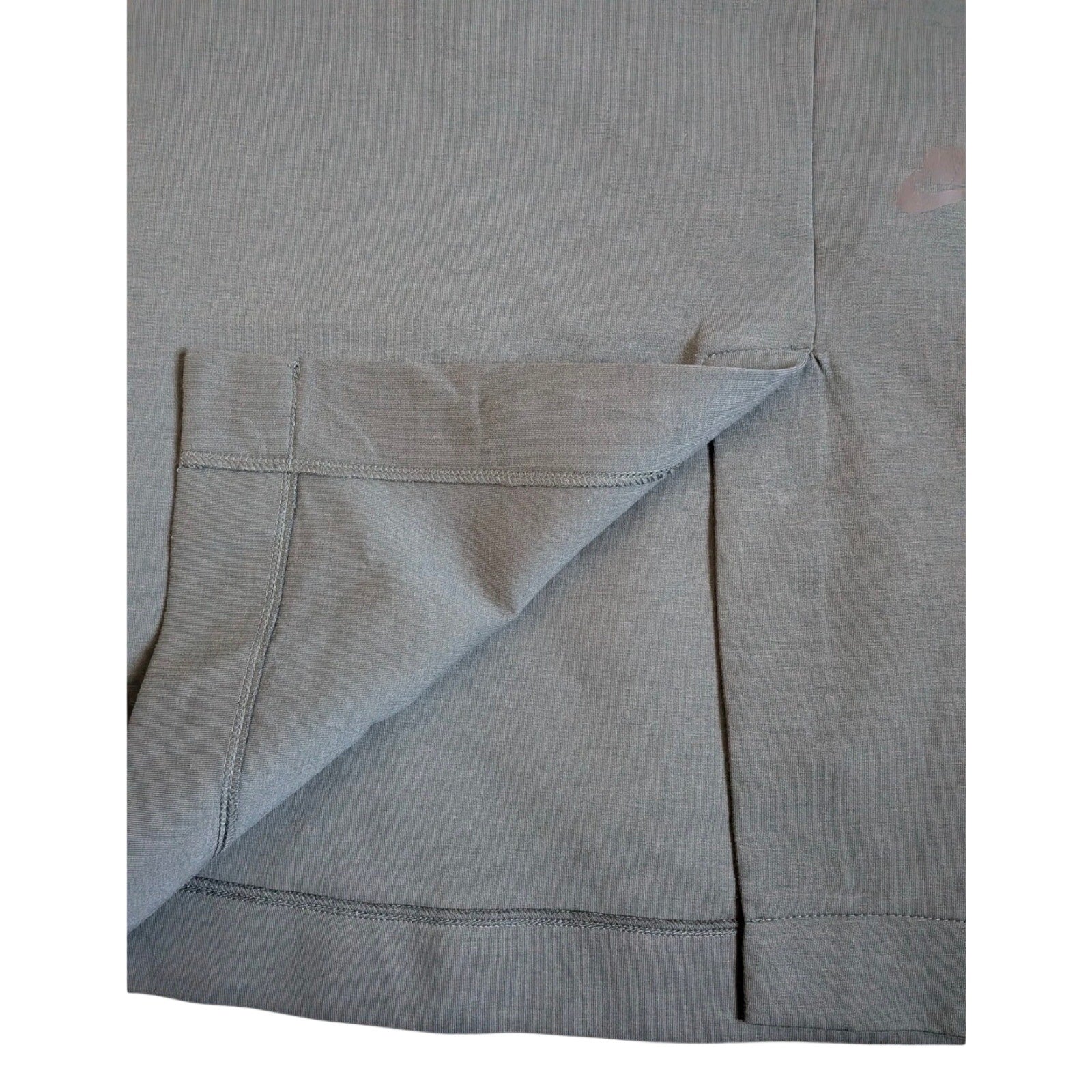 Nike Slim Fit Knee-Length Athletic Skirt – Women’s Small – NWT