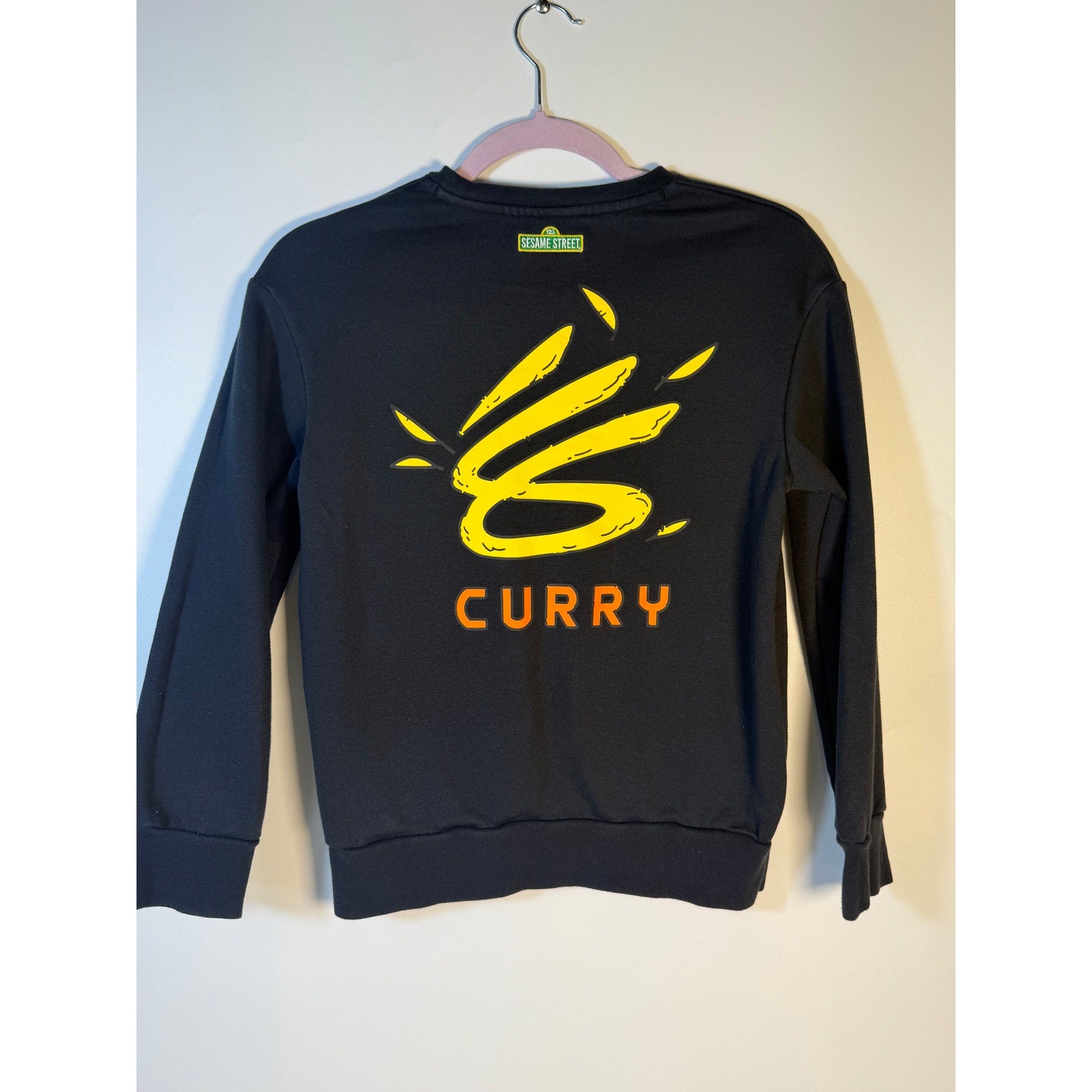 Under Armour Curry Sesame Street Big Bird Sweatshirt Youth M Black Men's