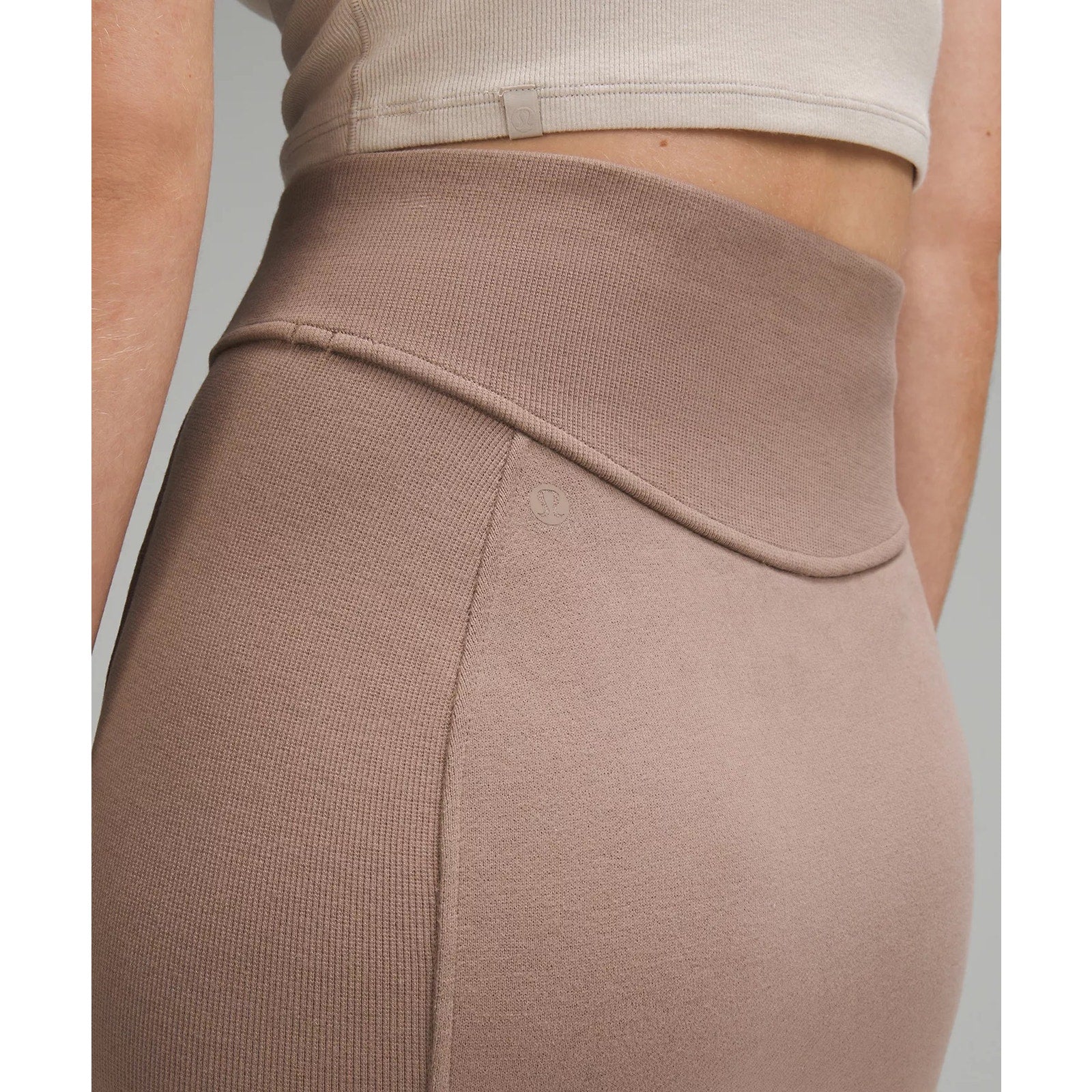 NWT Lululemon Scuba High-Rise Mini Skirt – Taupetastic (Brown) – Women’s XL