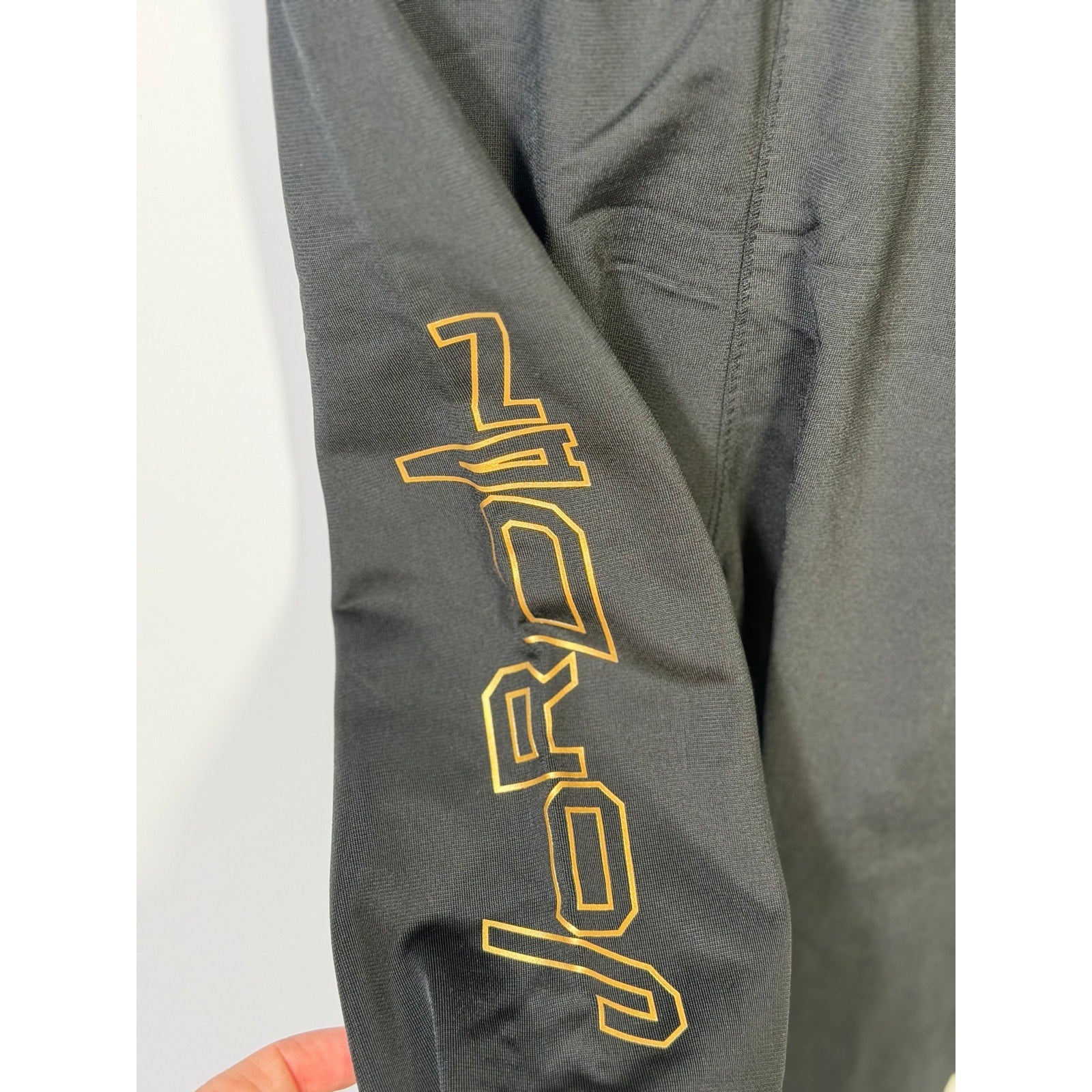 Jordan Baby Boys 2-Piece Track Jacket Jogger Set Black Gold Size 18M NWT