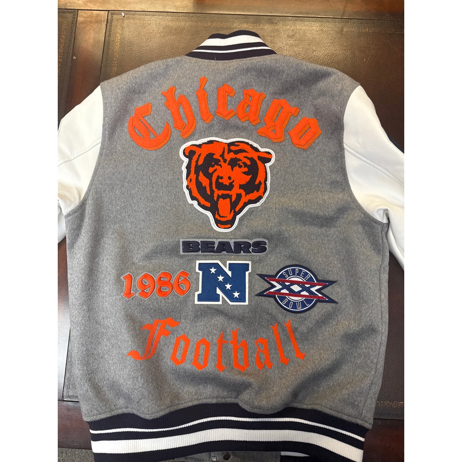 Pro Standard Luxury Athletic Collection – Chicago Bears New Premium NFL