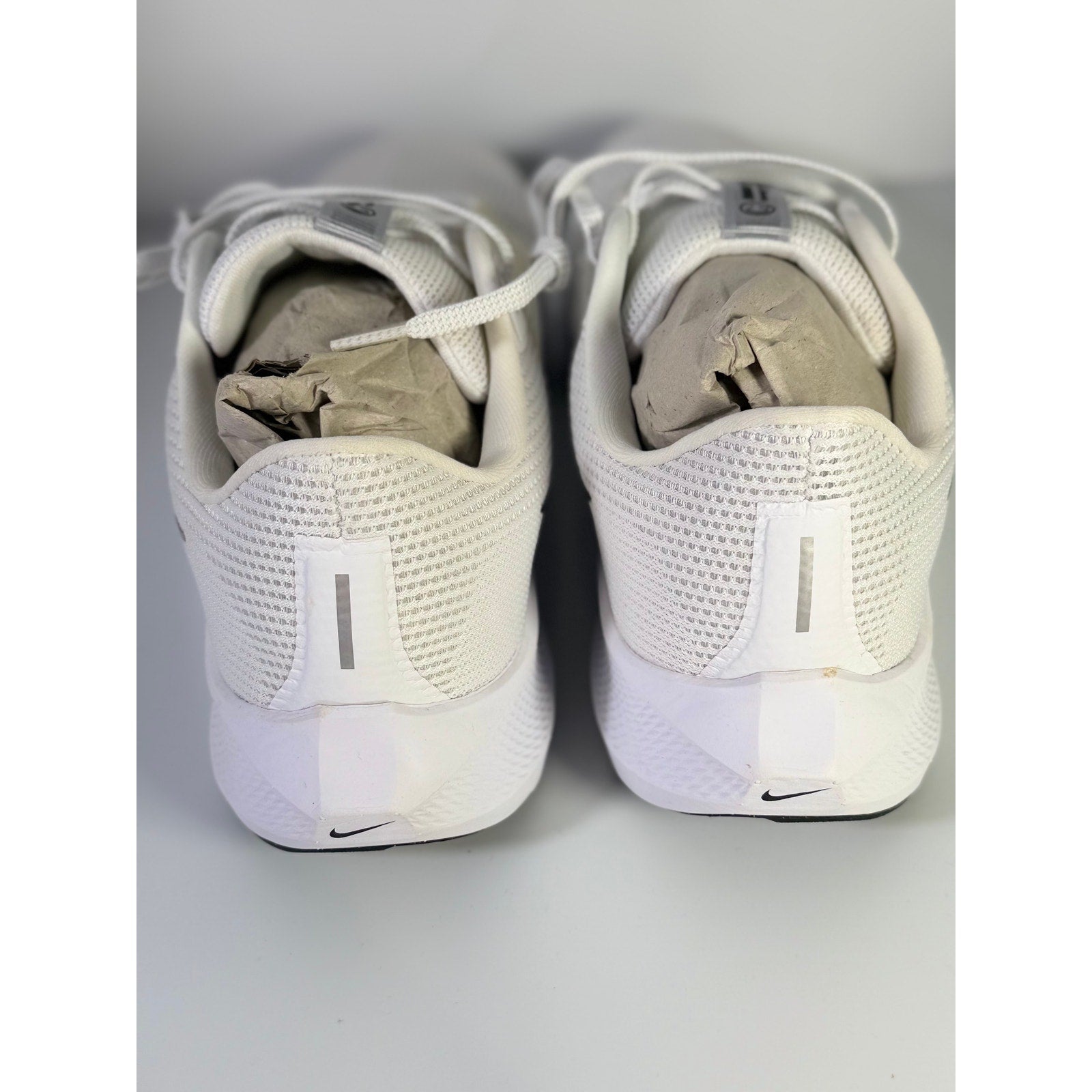 Nike Air Zoom Pegasus 40 White Running Shoes Women's US 16 DV3853-102