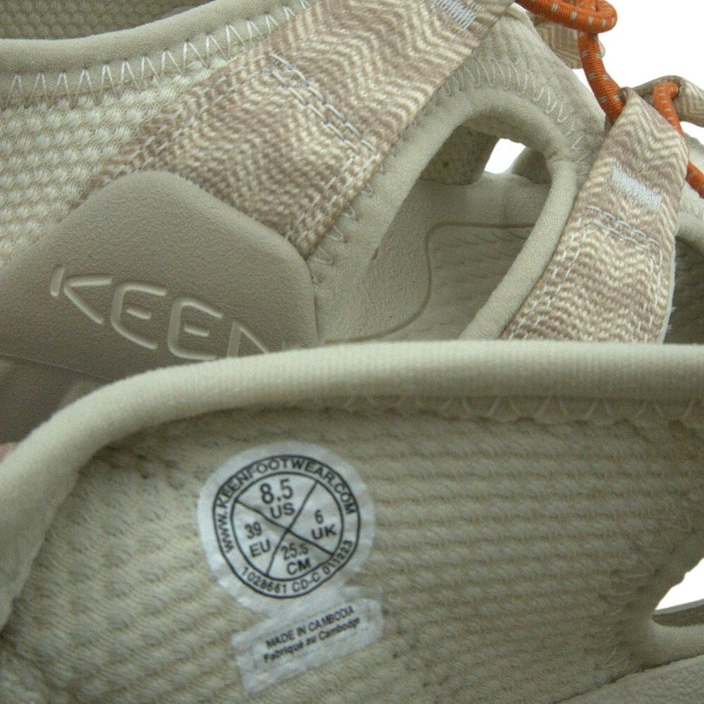 NWT KEEN Newport H2 Light Beige/Tan with Orange Bungee Laces | Women's 8.5