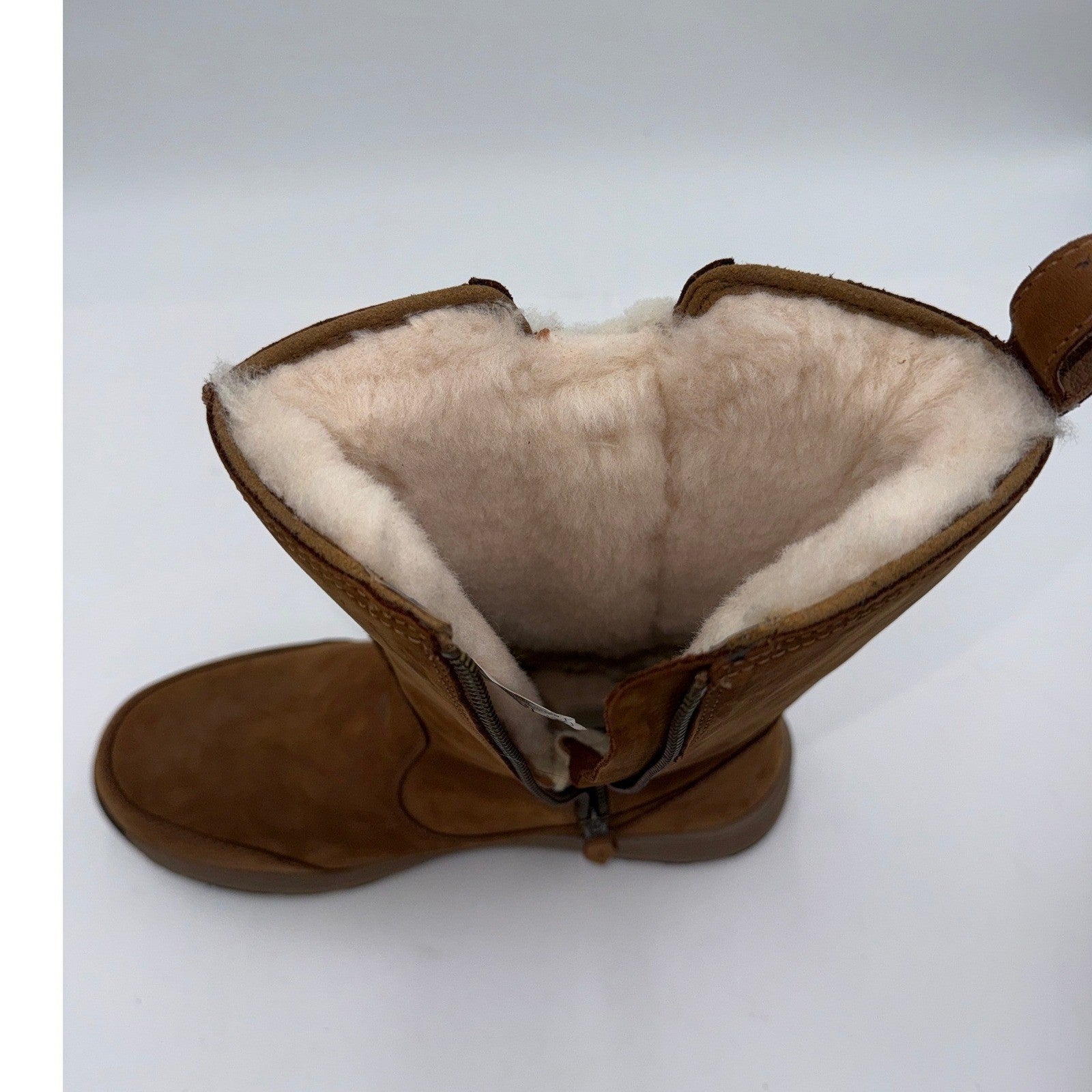 UGG Women's Waterproof Leather Winter Boots – Chestnut – Size 9.5W