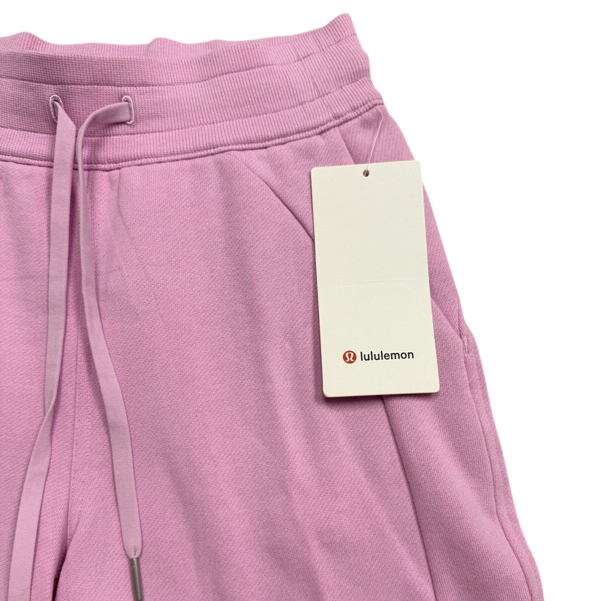 NWT Lululemon Scuba High-Rise Short 5” – Women’s Size 2 – VITP