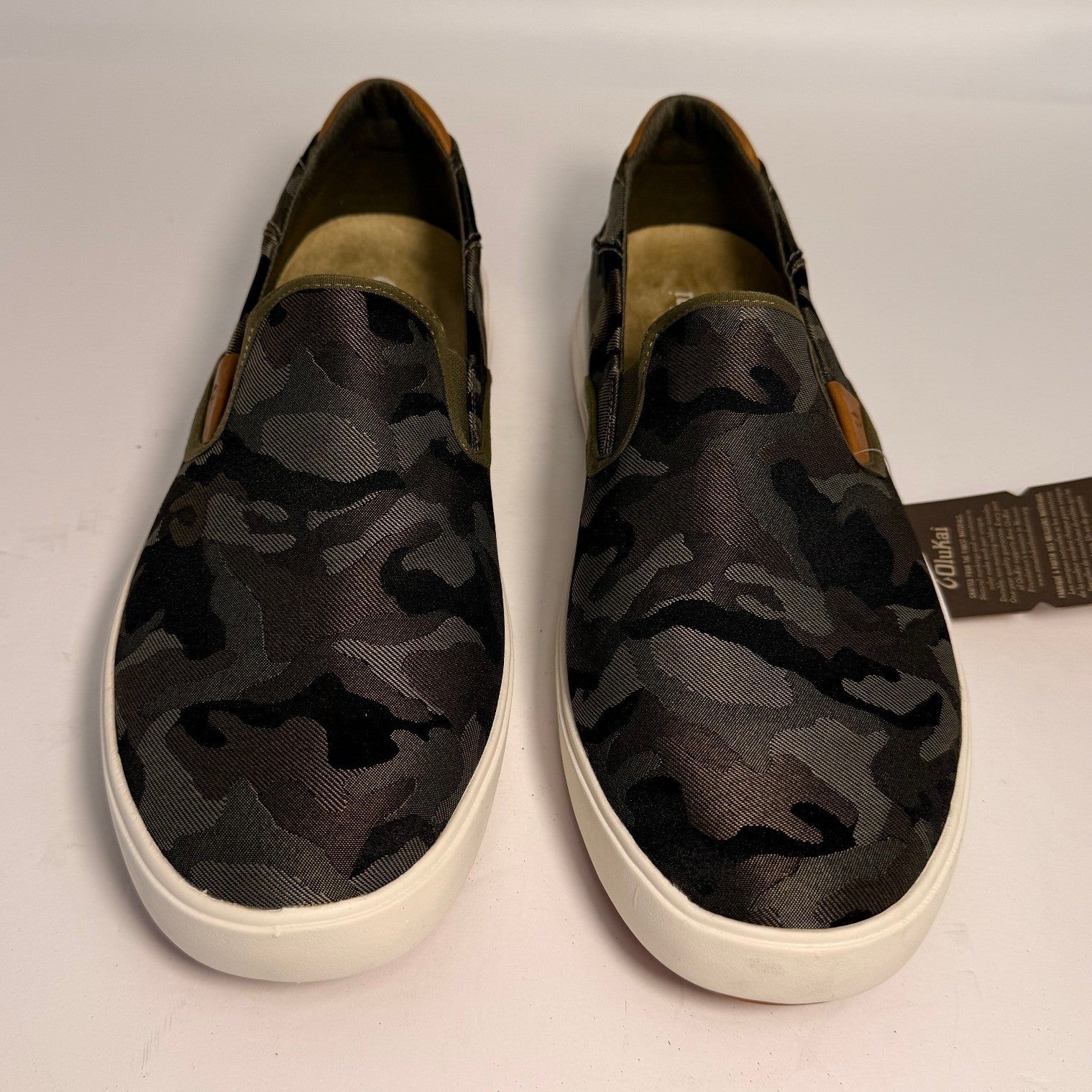 NWT OluKai Lae'ahi Pa'i in Husk/Ke Au Camo 11M