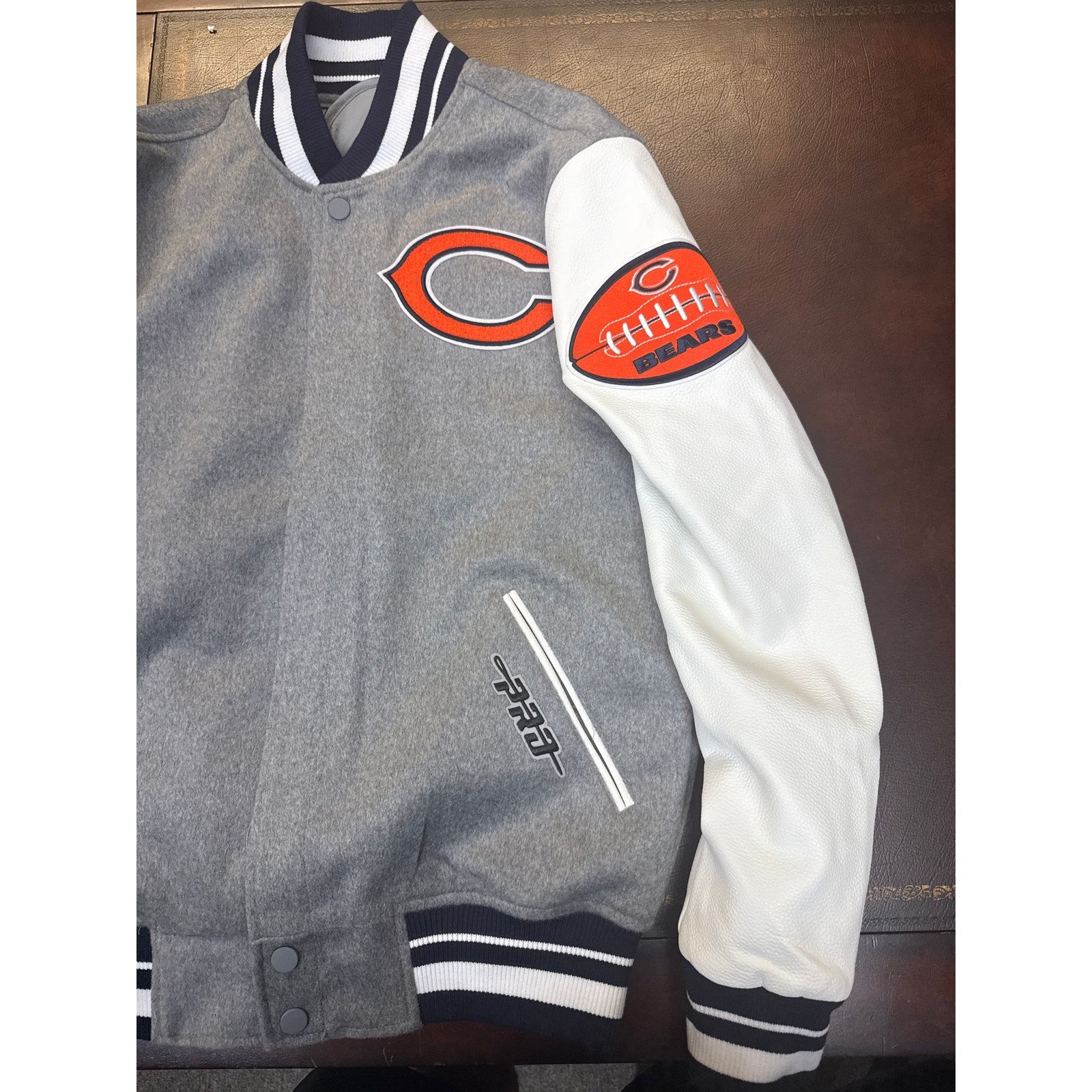 Pro Standard Luxury Athletic Collection – Chicago Bears Jacket