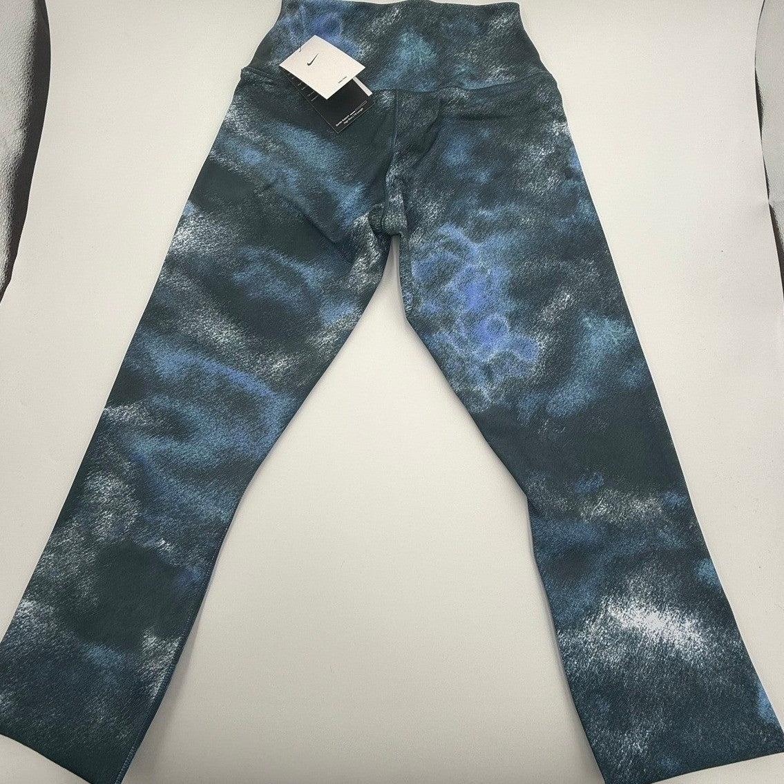 NWT Nike Women's Medium High-Waisted 7/8 Printed Leggings (Armory Navy/Black)
