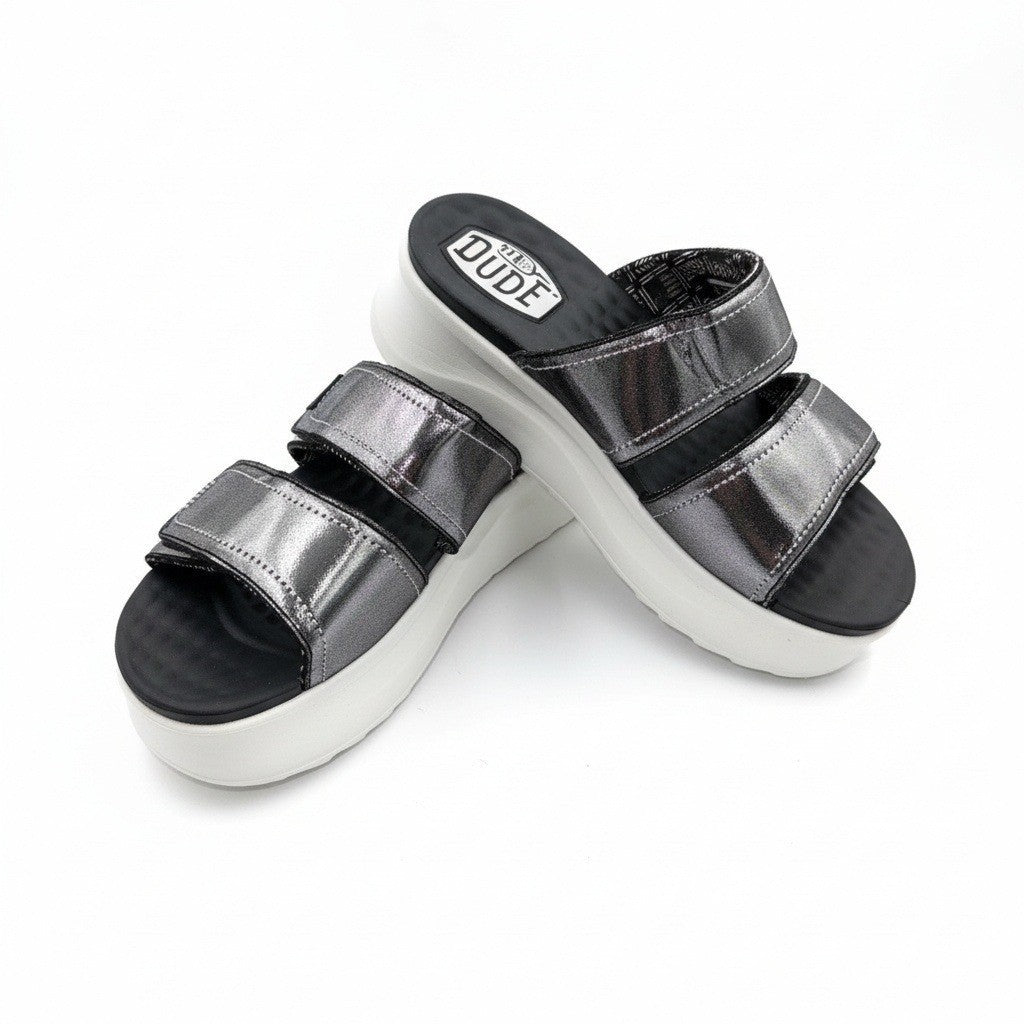 NWOT HeyDude Del Ray Classic Slide Women's 6 Black/Metallic Silver