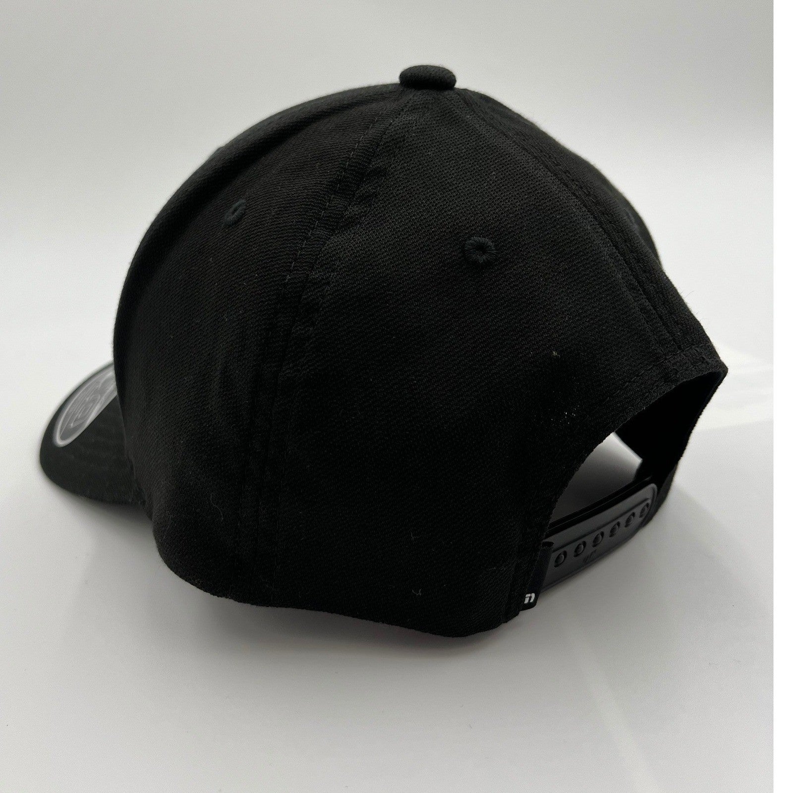 NWT TravisMathew "Georgia" Hat | FlexFit Tech 110 | Performance Golf Cap