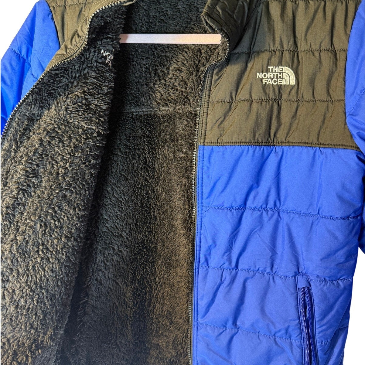 The North Face Boys Reversible Mount Chimborazo Puffer Jacket – Size Large – Blue / Black – Fleece Lined