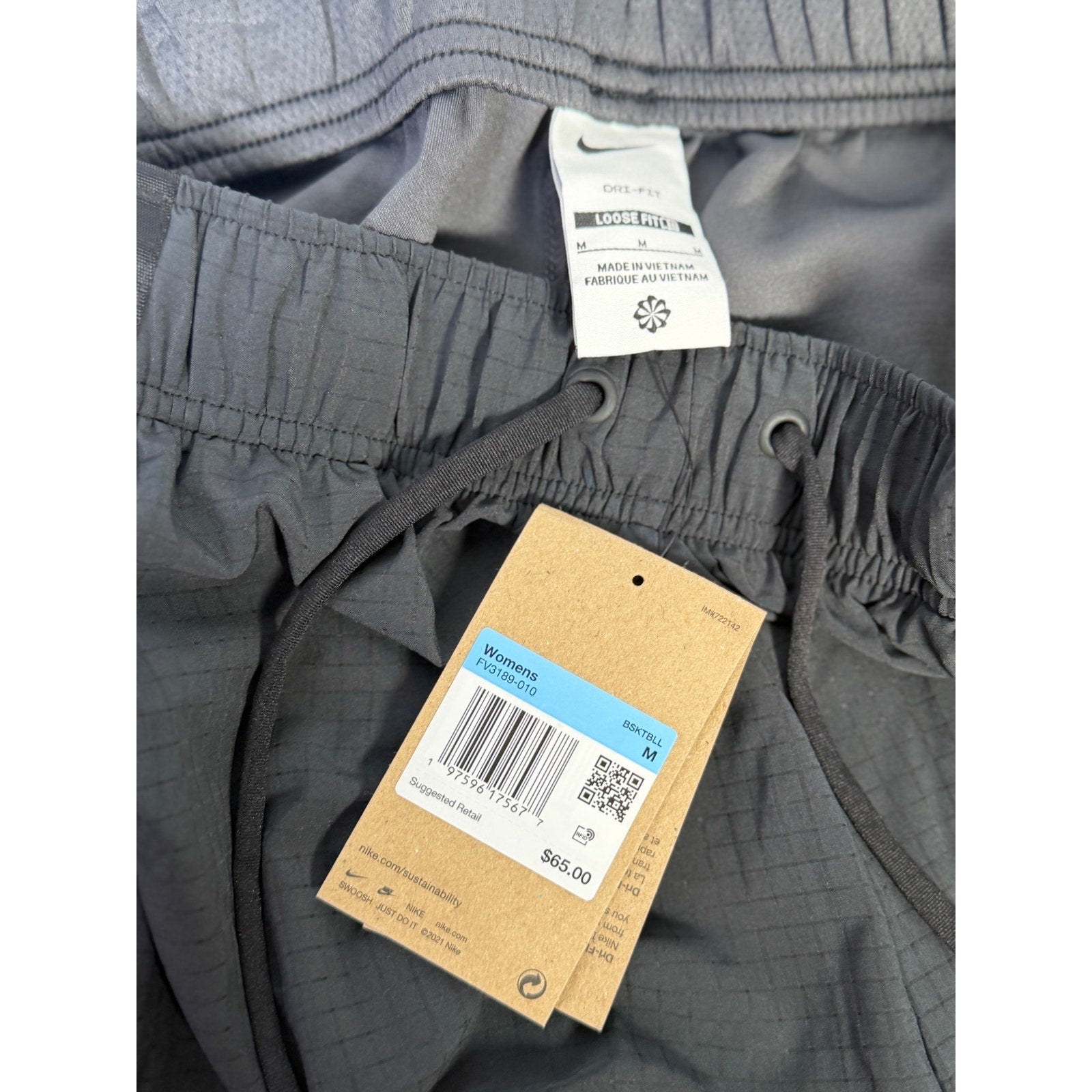 Nike ACG Death Bloom Women’s Cargo Shorts Black Size M NWT