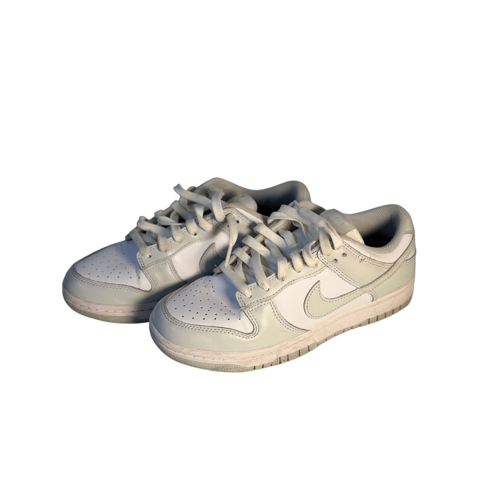 Nike Dunk Low Triple White Sneakers Men's Size 7.5 White Leather Casual Shoes