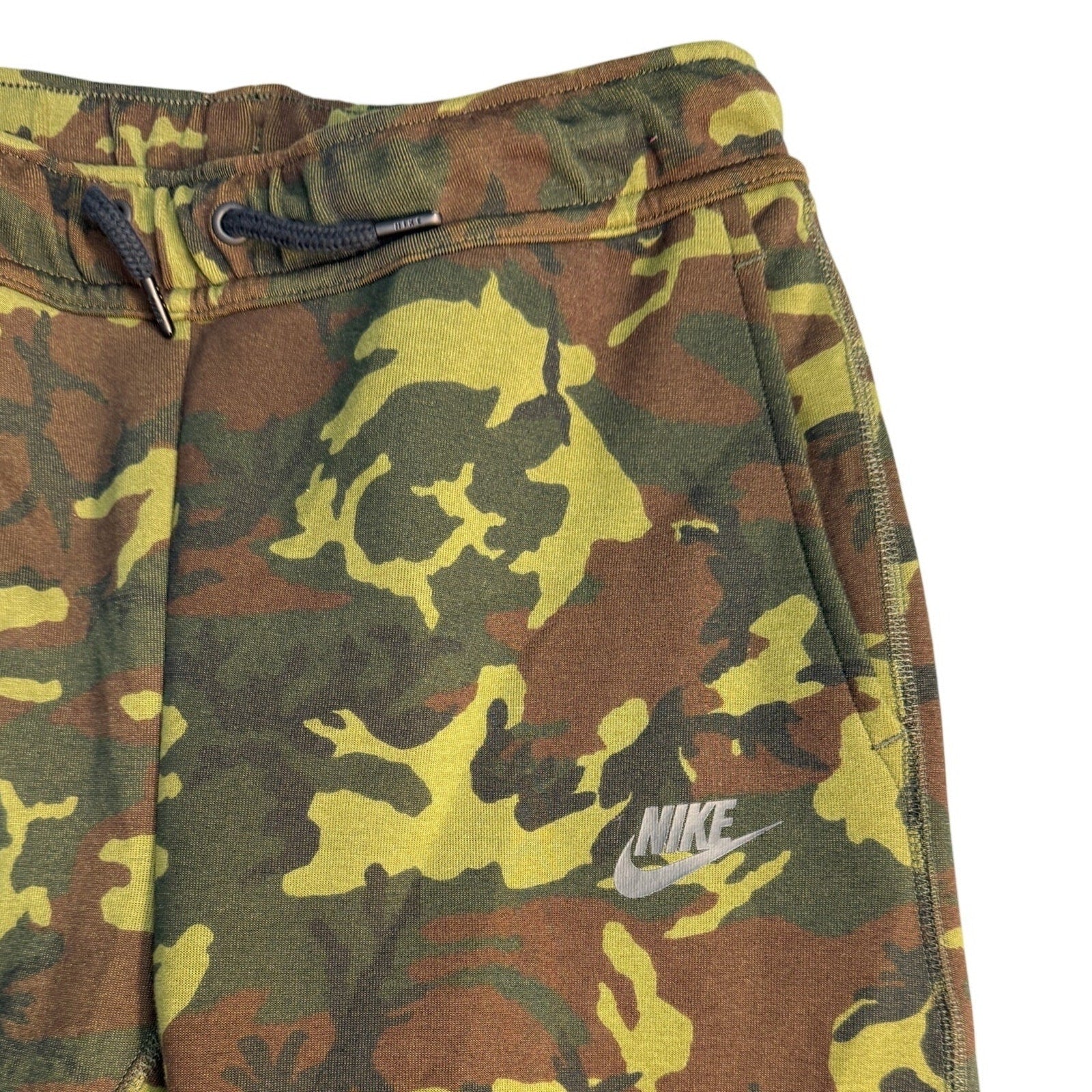 Nike Sportswear Tech Camo Joggers – Youth Size Medium – New