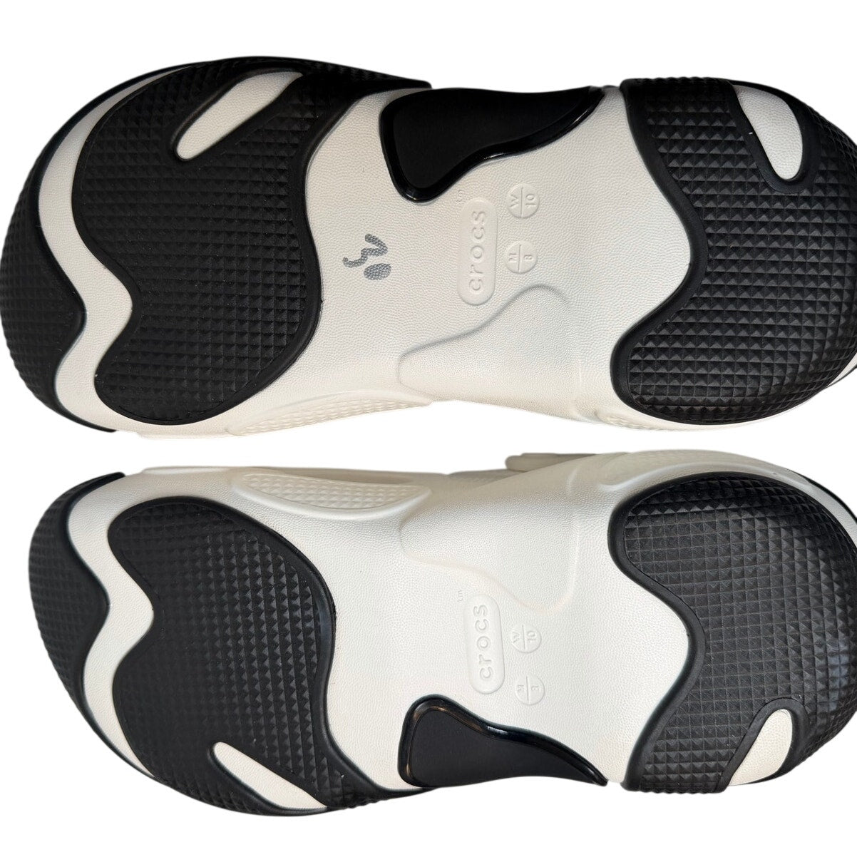 Bubble Crush Clog White Platform Shoes – Women’s Size 10 / Men’s Size 8 – NWT