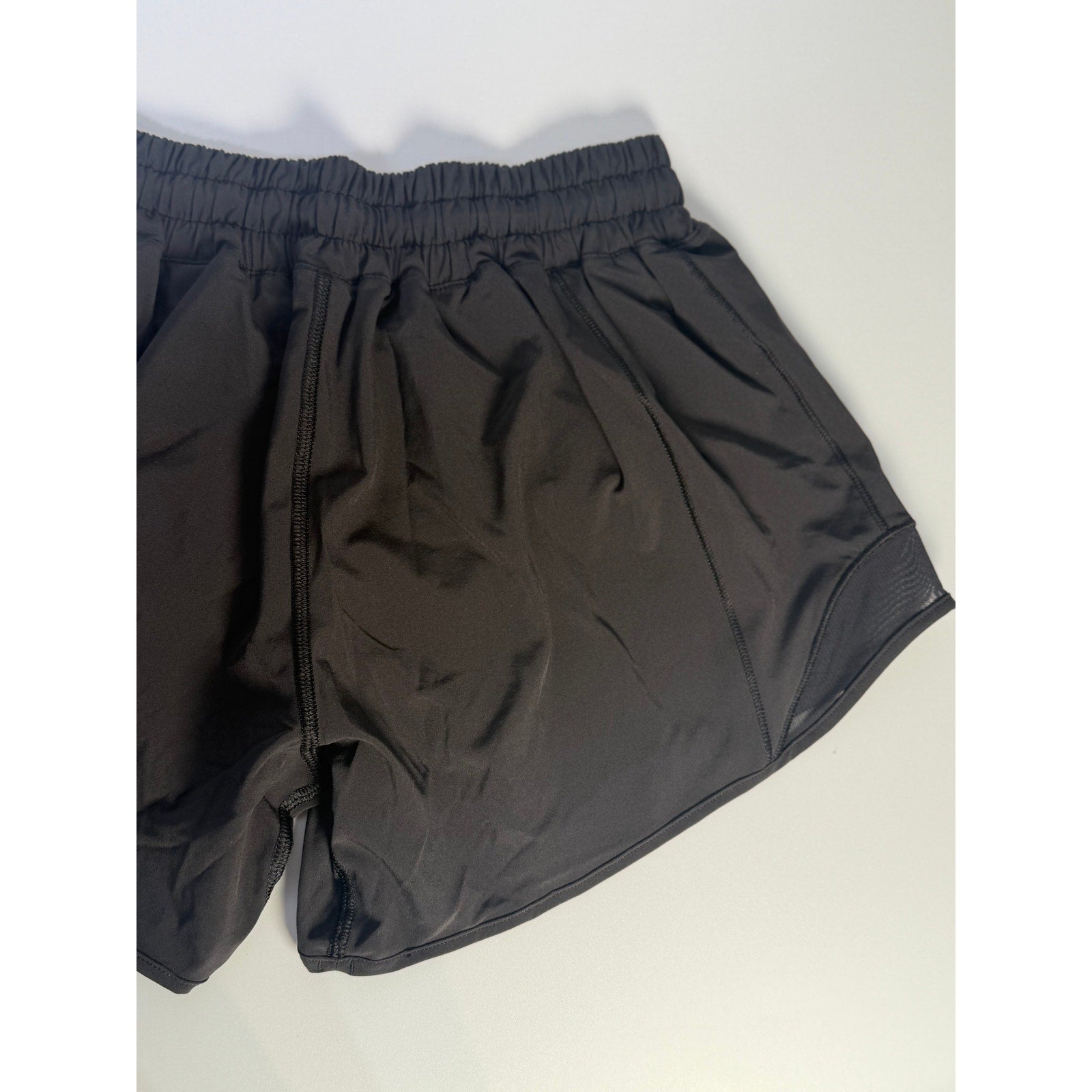 Lululemon Hotty Hot Low Rise Lined Shorts 4" Black Women's Size 4 NWT