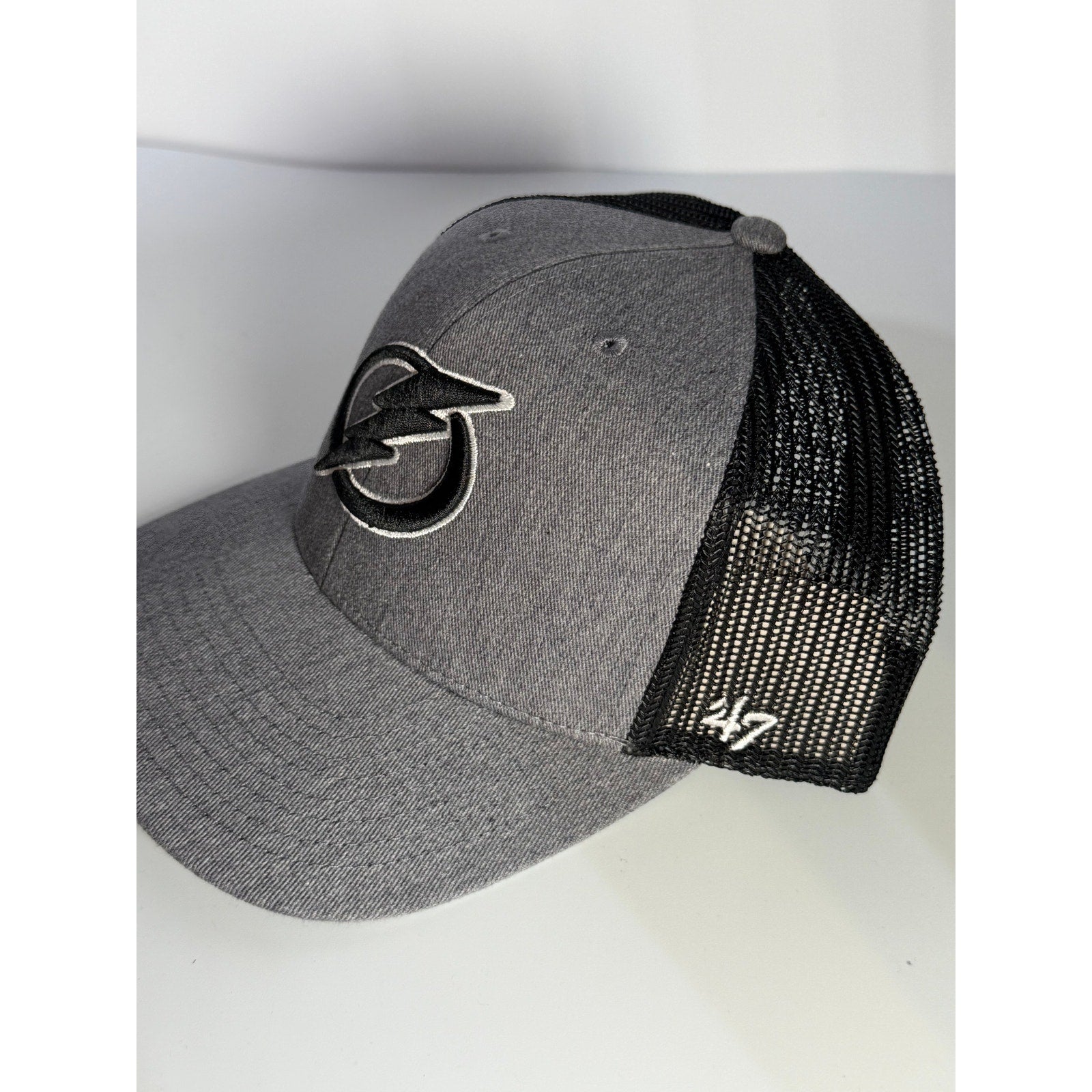 47 Tampa Bay Lightning Gray Black Trucker Snapback Hat NHL Adjustable NWT