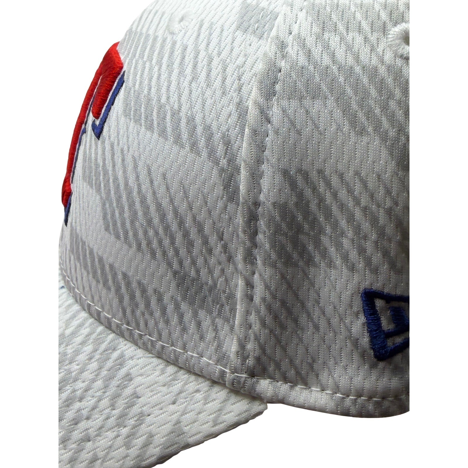 Texas Rangers MLB New Era 39THIRTY Youth Stretch Fit Hat White Gray NWT