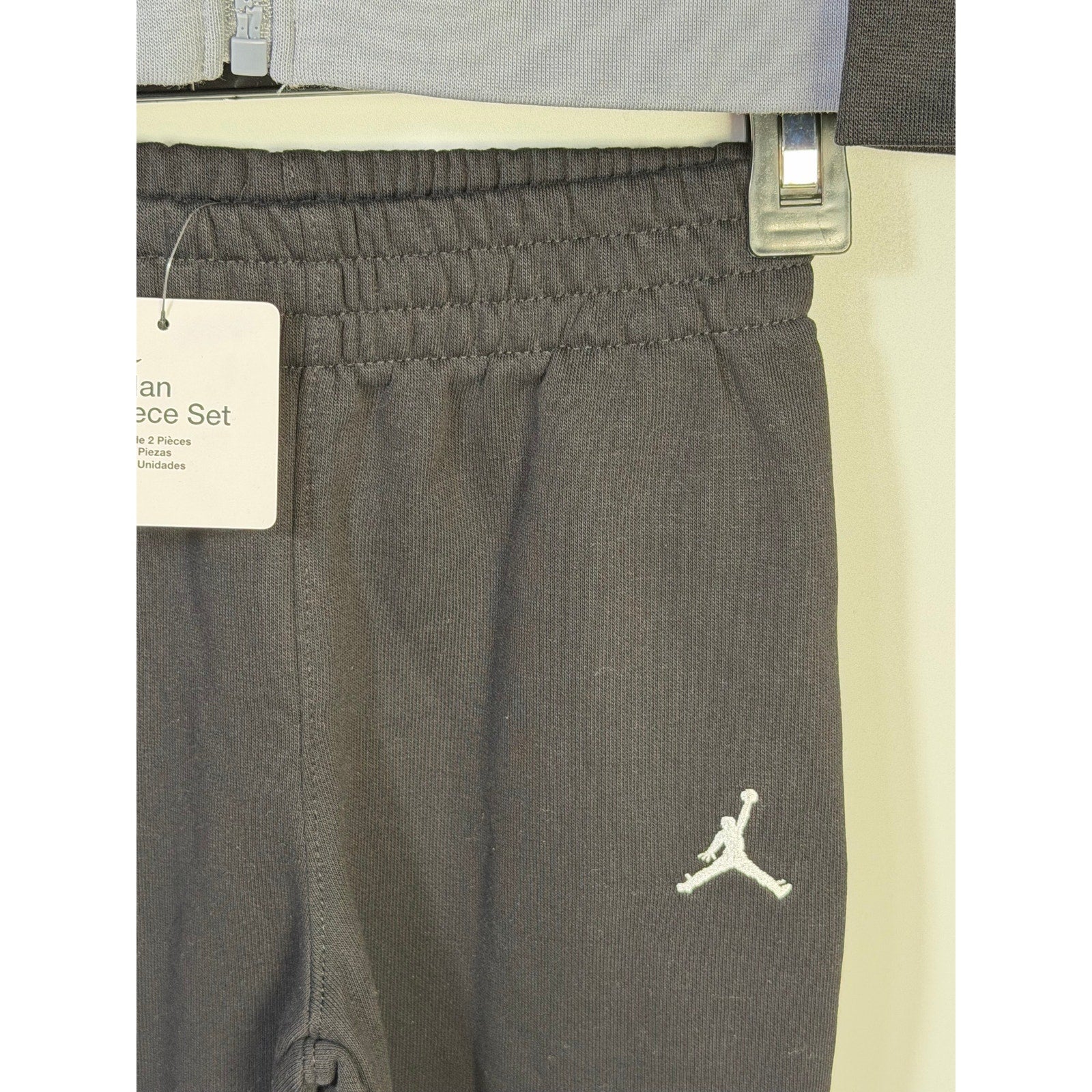 Jordan Boys 2-Piece Hoodie Jogger Pants Set Gray Black Orange Size 4T NWT