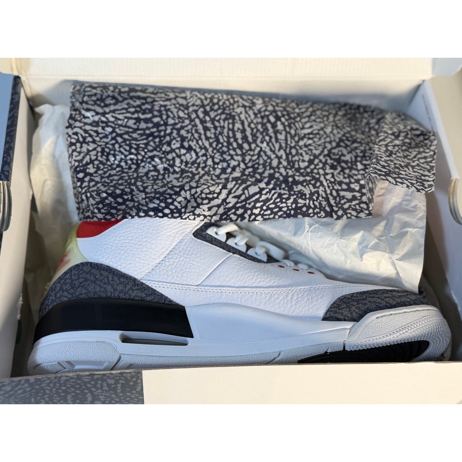 Air Jordan 3 Retro White Cement Reimagined Men's US 11 Sneakers