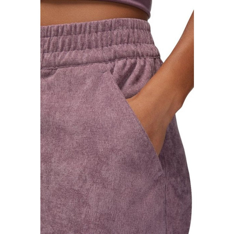 Jordan Chicago women’s corduroy cargo pants in size small, showing their stylish fit and classic cargo pocket design.