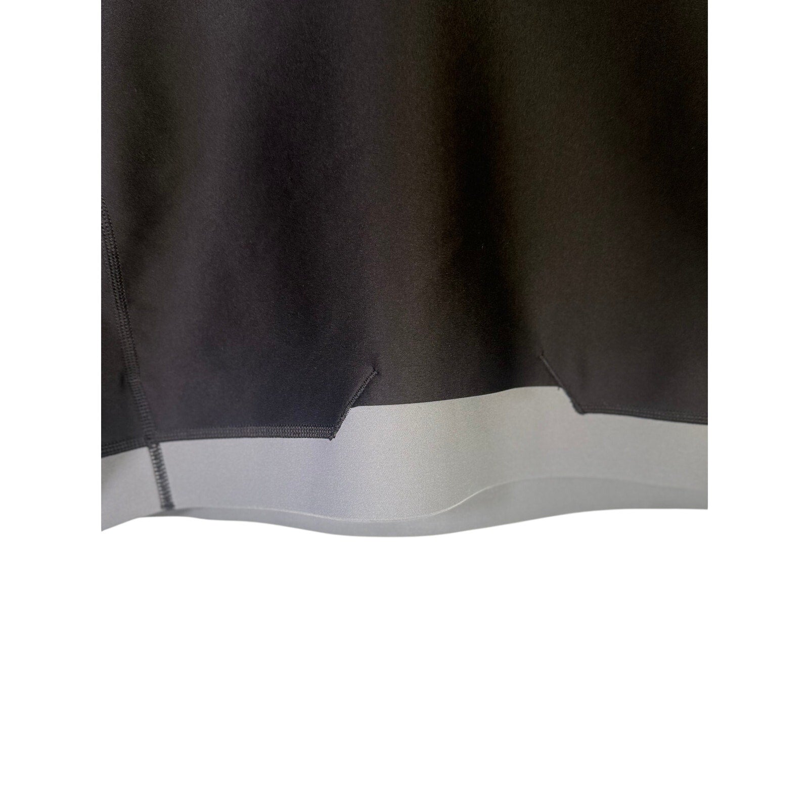 Black On Women’s Train long-sleeve crop athletic top in size XL, shown laid flat with visible logo and fitted design.