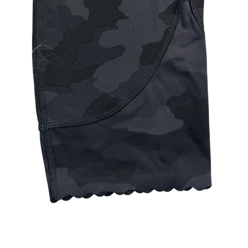 Lululemon Athletica Women’s Capri Leggings – Size 14 – Wild Thing Deep Coal Camo Black/Grey