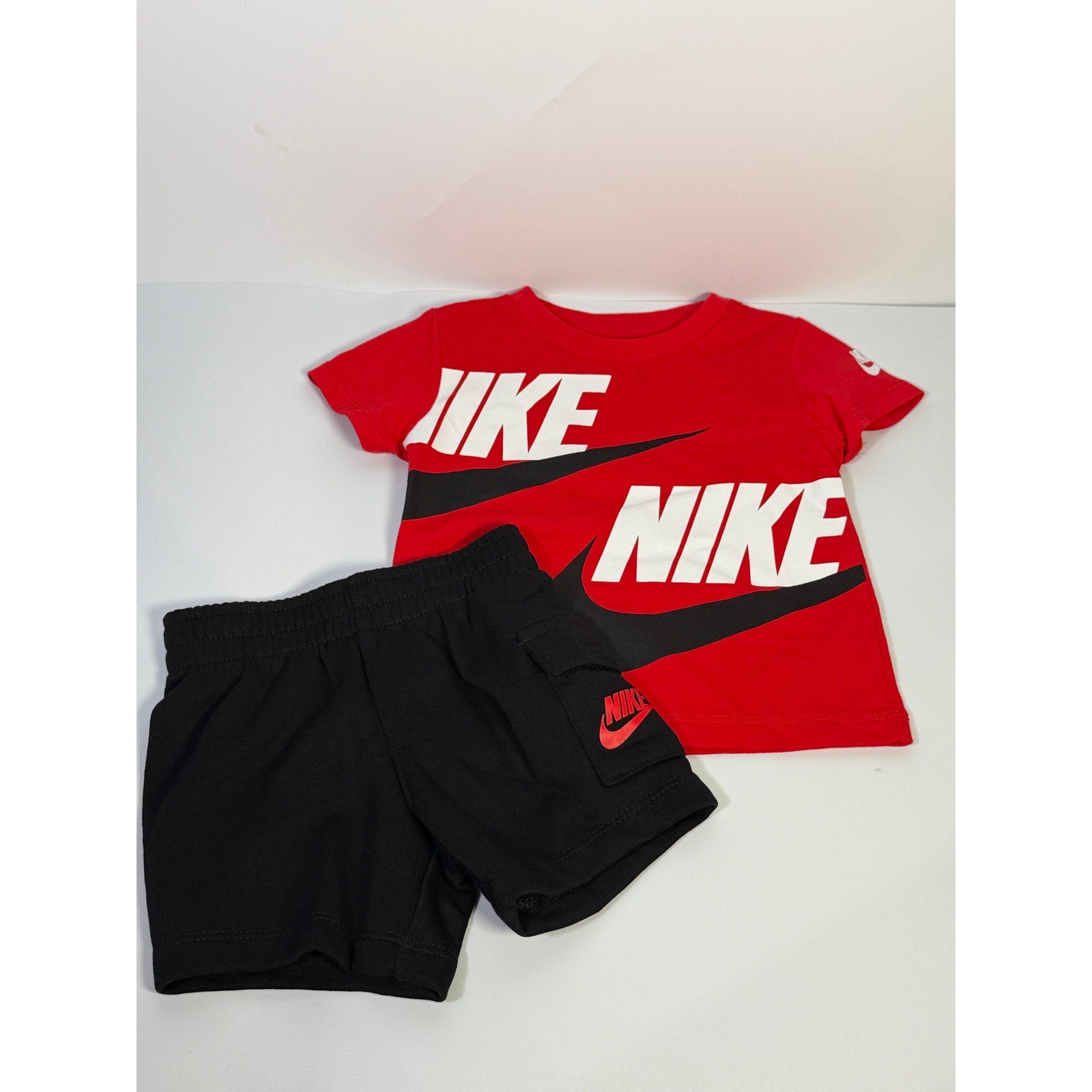 Nike Baby Boys 2-Piece T-Shirt Shorts Set Red Black Size 12M NWT