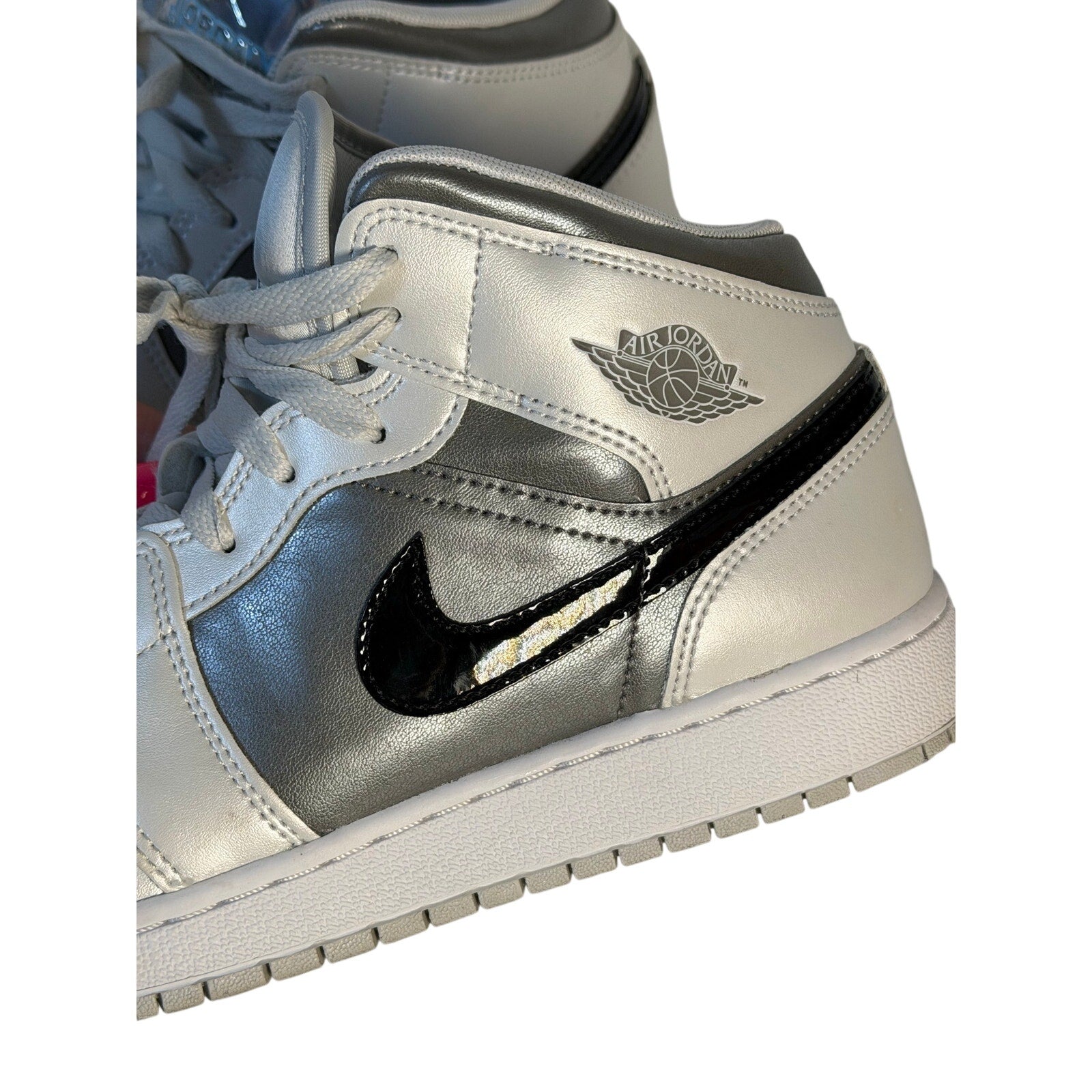 Air Jordan 1 Mid GS White Gray Black Sneakers Youth Size 7Y HV4490-014