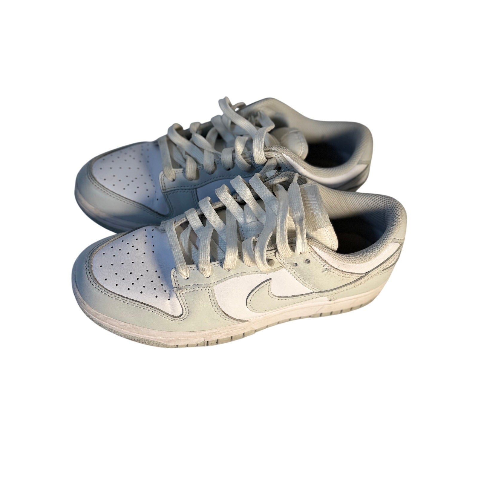 Nike Dunk Low Triple White Sneakers Men's Size 7.5 White Leather Casual Shoes