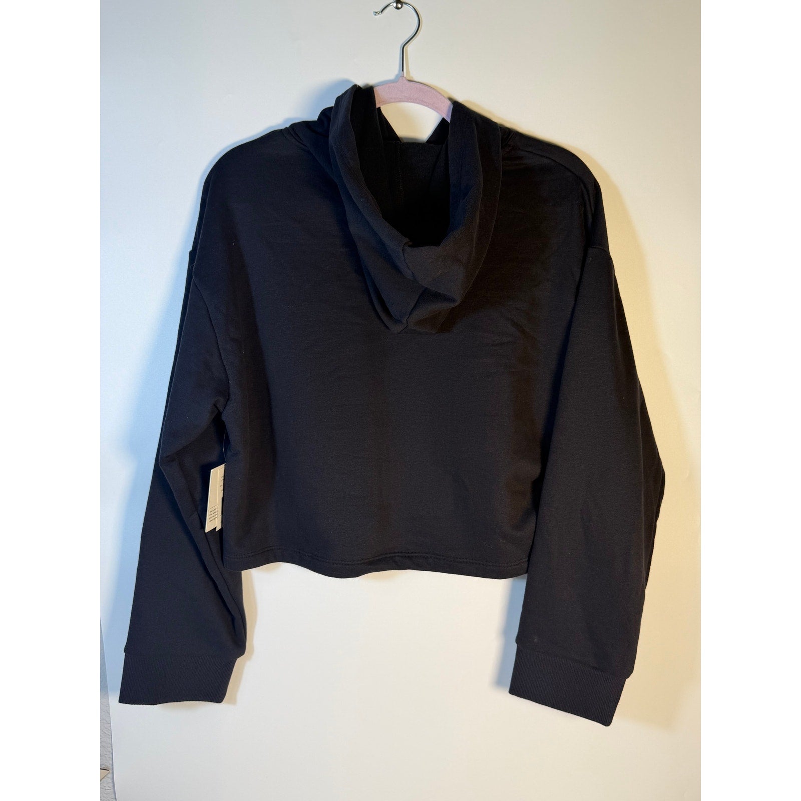 Beyond Yoga Cropped Hoodie Women's Small Black Pullover Sweatshirt NWT