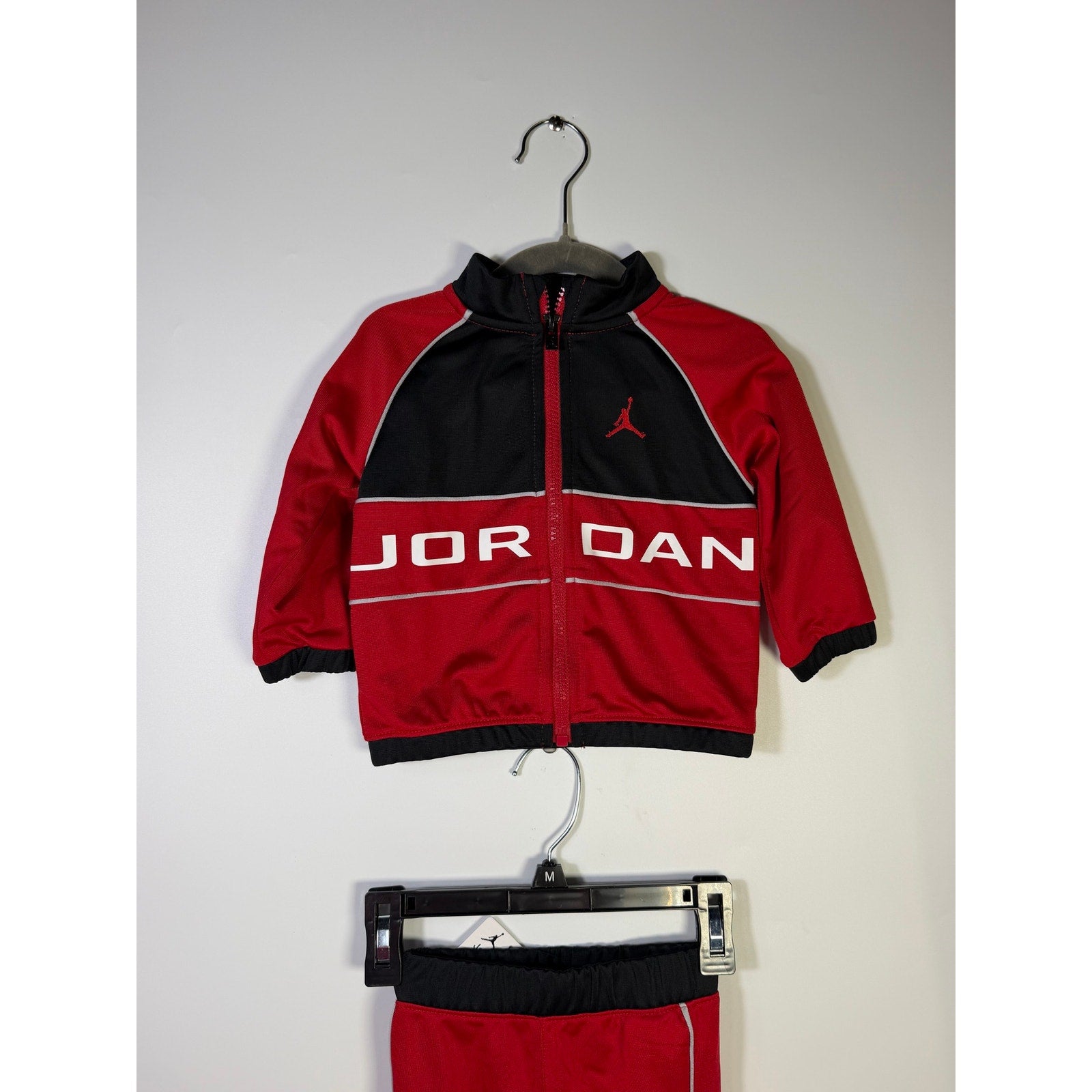 Jordan Baby Boys 2-Piece Tracksuit Jacket Pants Red Black 12M NWT