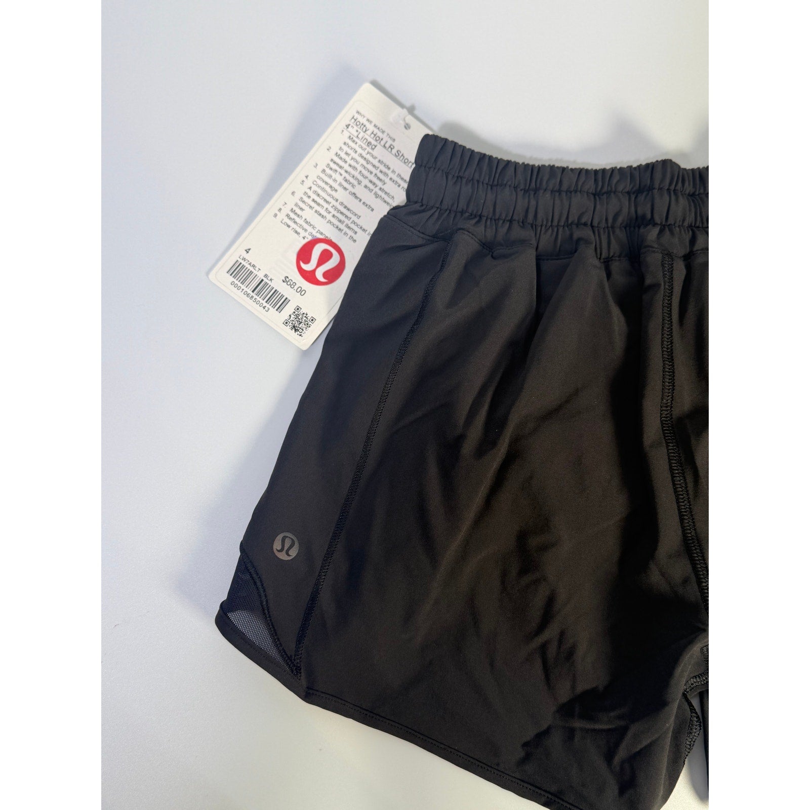 Lululemon Hotty Hot Low Rise Lined Shorts 4" Black Women's Size 4 NWT