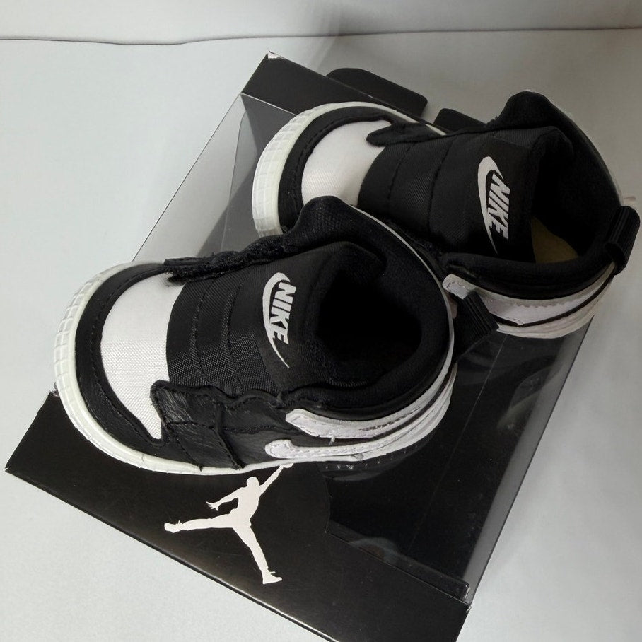 Nike Air Jordan 1 Retro High OG Crib Shoes – Infant Size 2C – Black / White