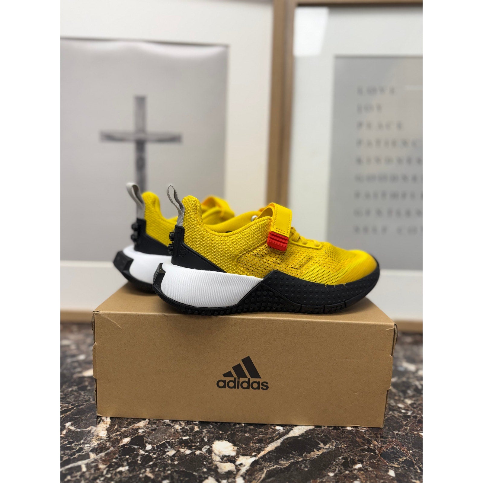 adidas x LEGO Sport Pro EL K Kids 2.5 Yellow Black Sneakers GW3014 NIB