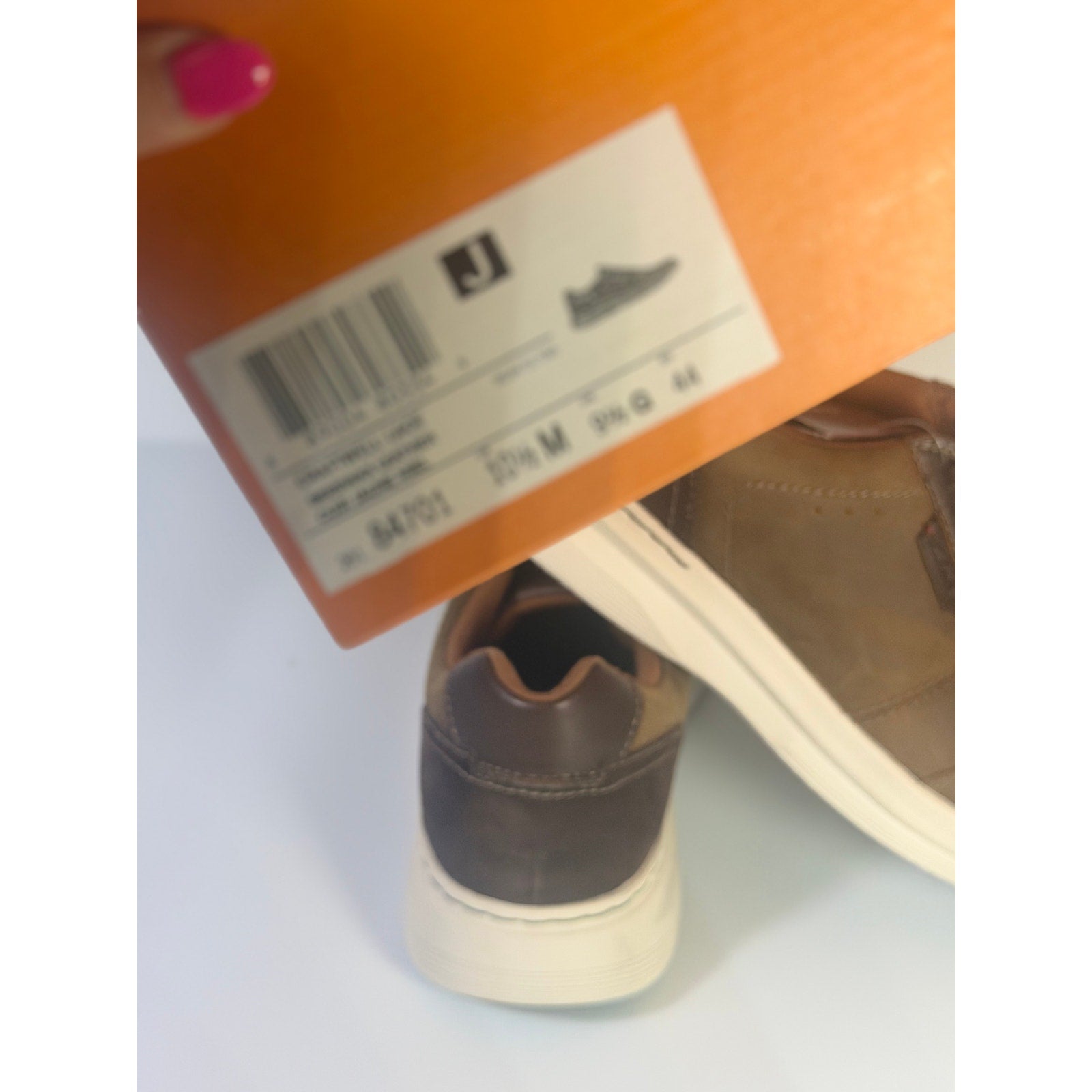 Clarks men’s brown casual golf shoes with lace-up design, size 10 M, new in box, featuring comfortable and stylish footwear.